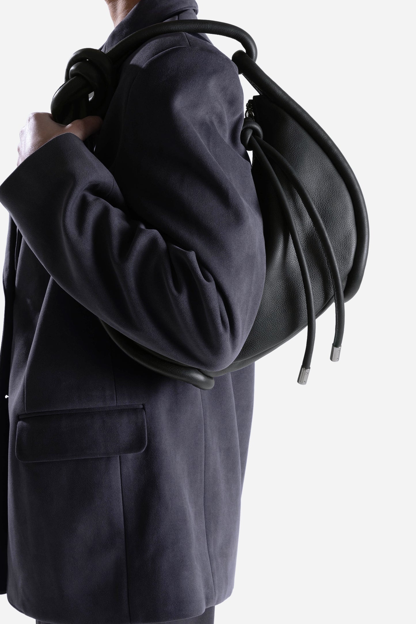 m-iaa | black