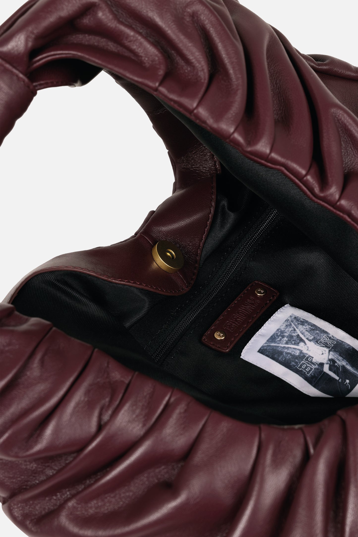 zoe-yy | deep bordeaux