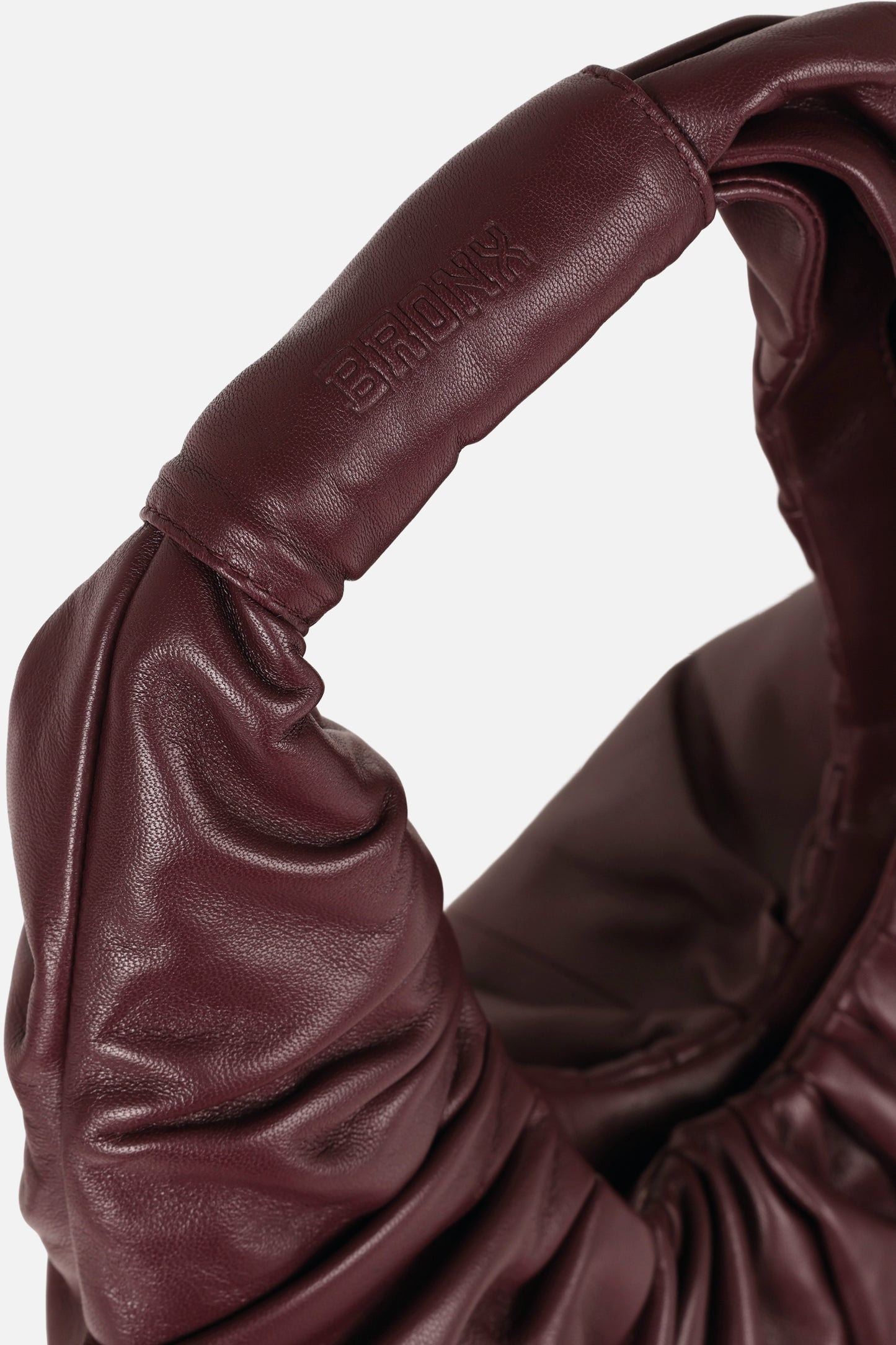 zoe-yy | deep bordeaux
