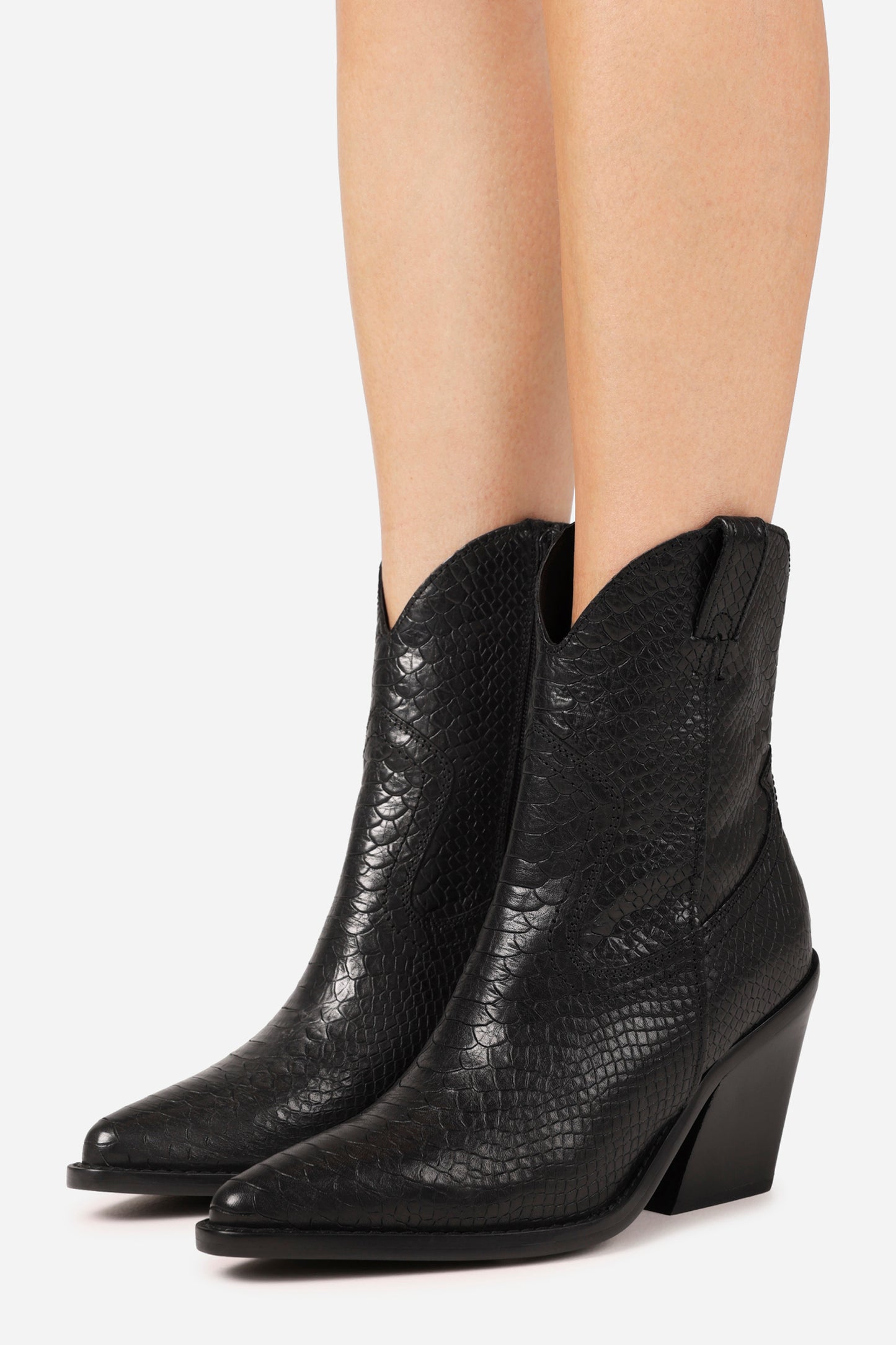 new-kole | black