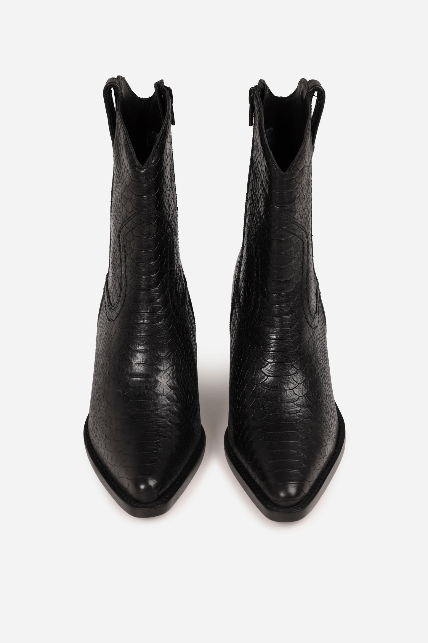 new-kole | black