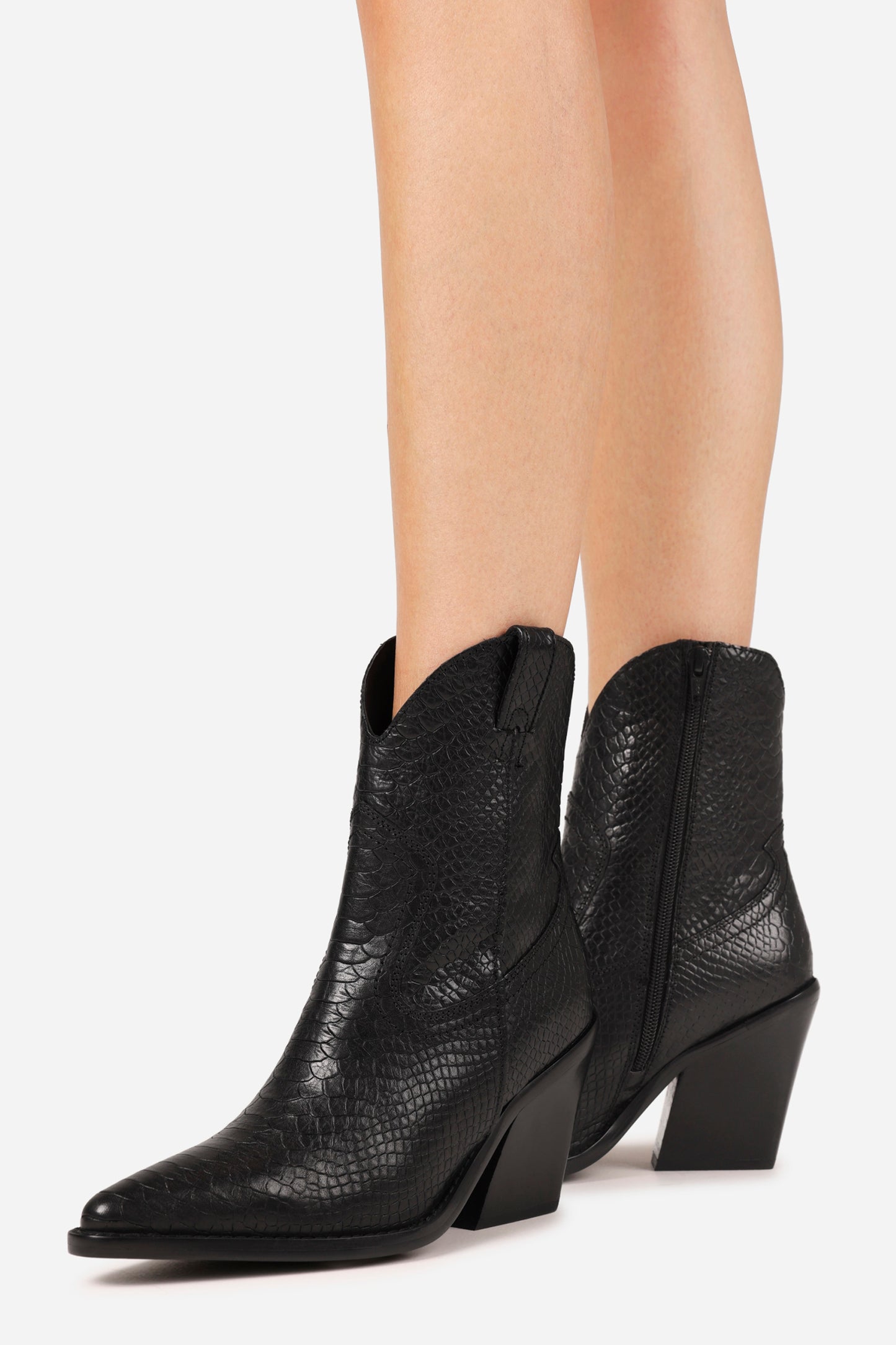 new-kole | black