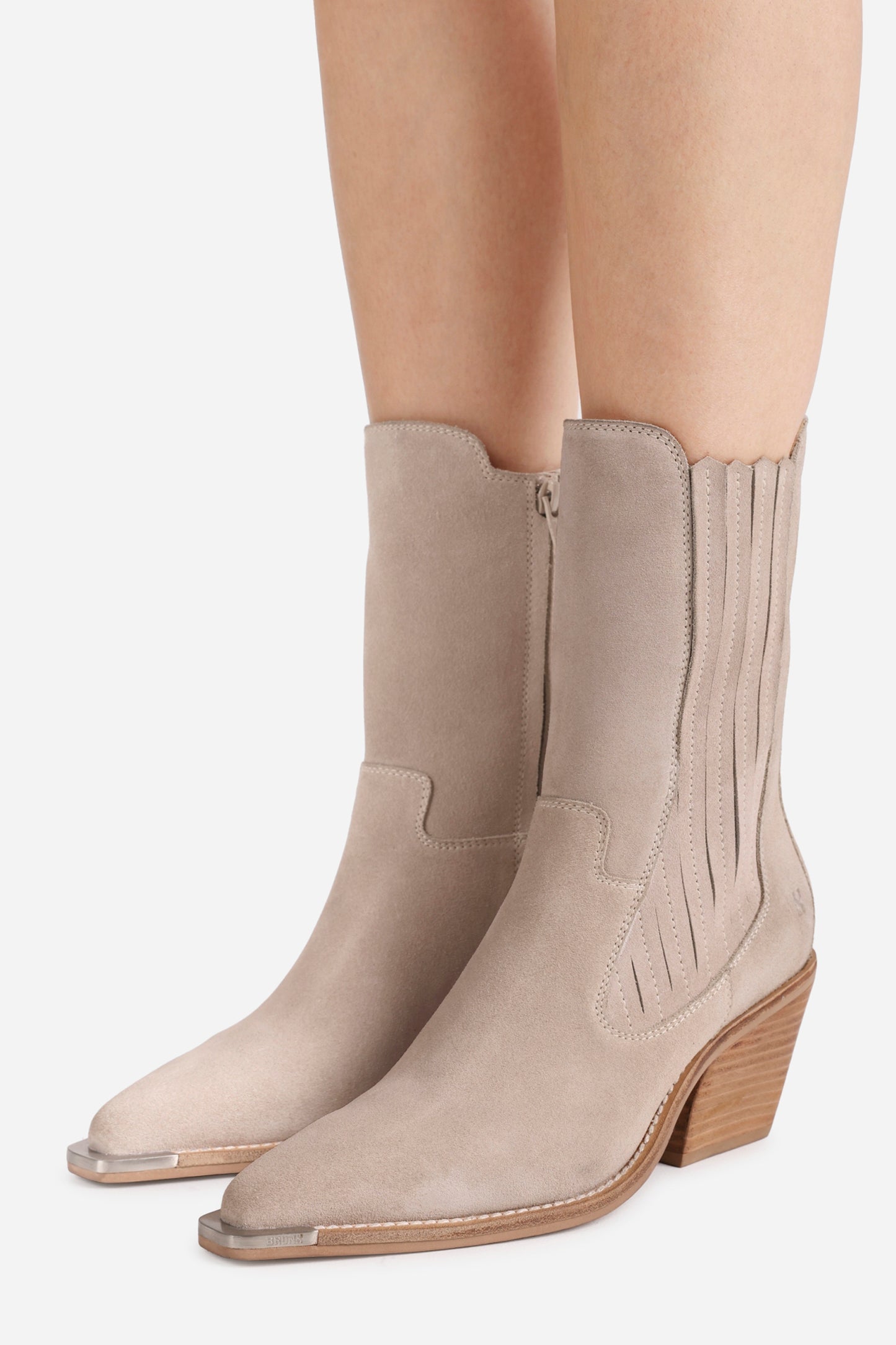 next-low-kole | sand