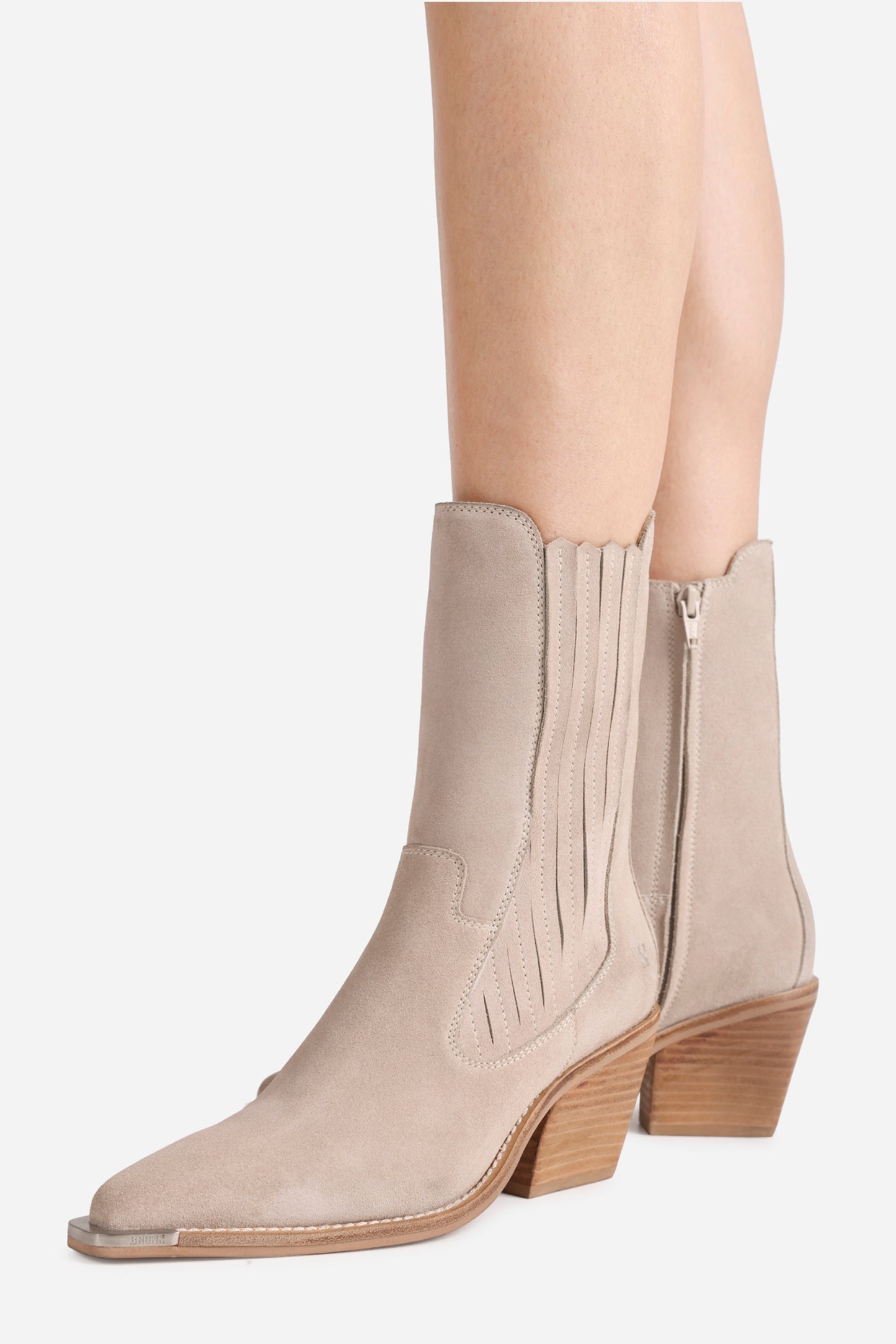 next-low-kole | sand