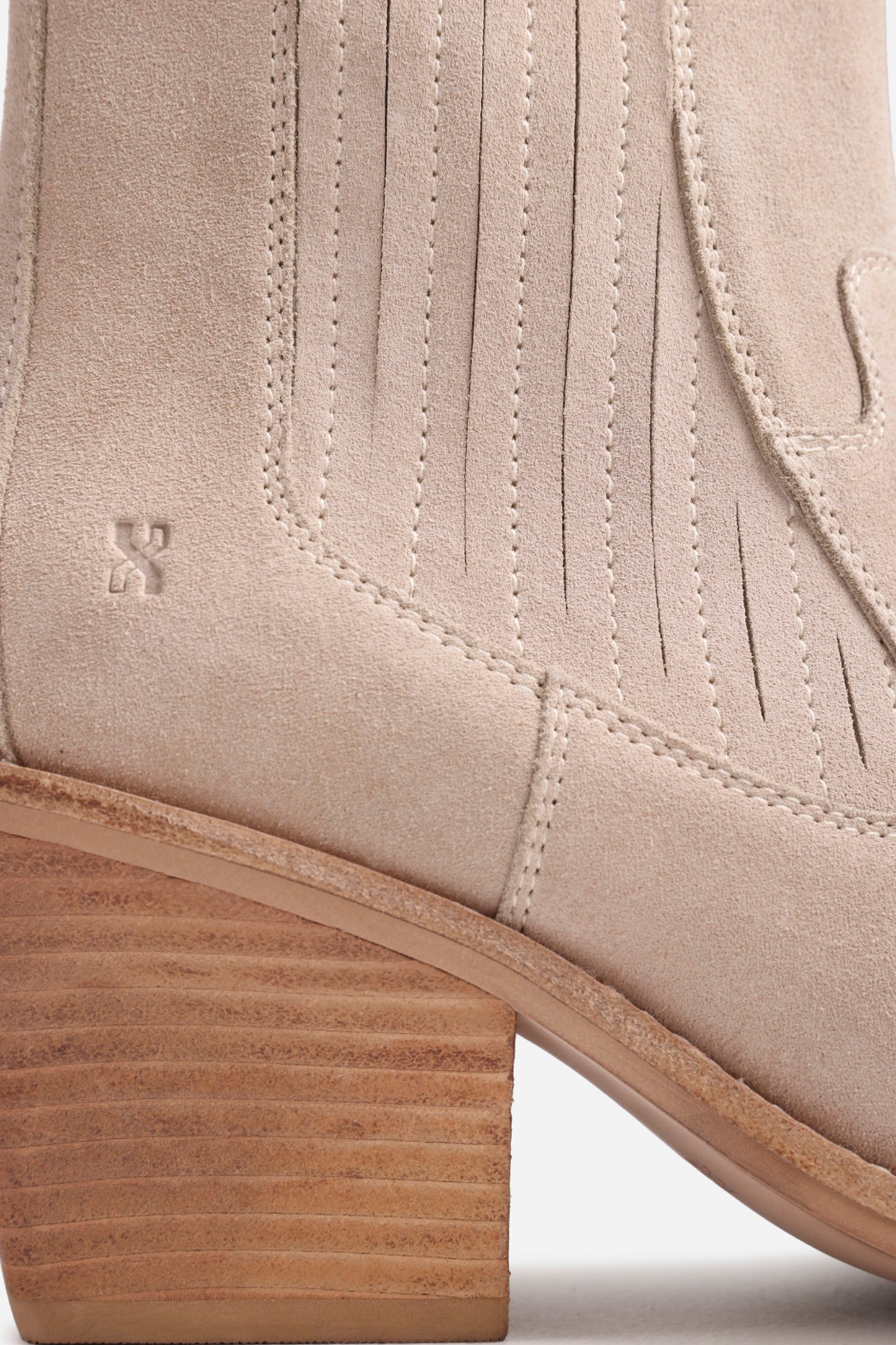 next-low-kole | sand