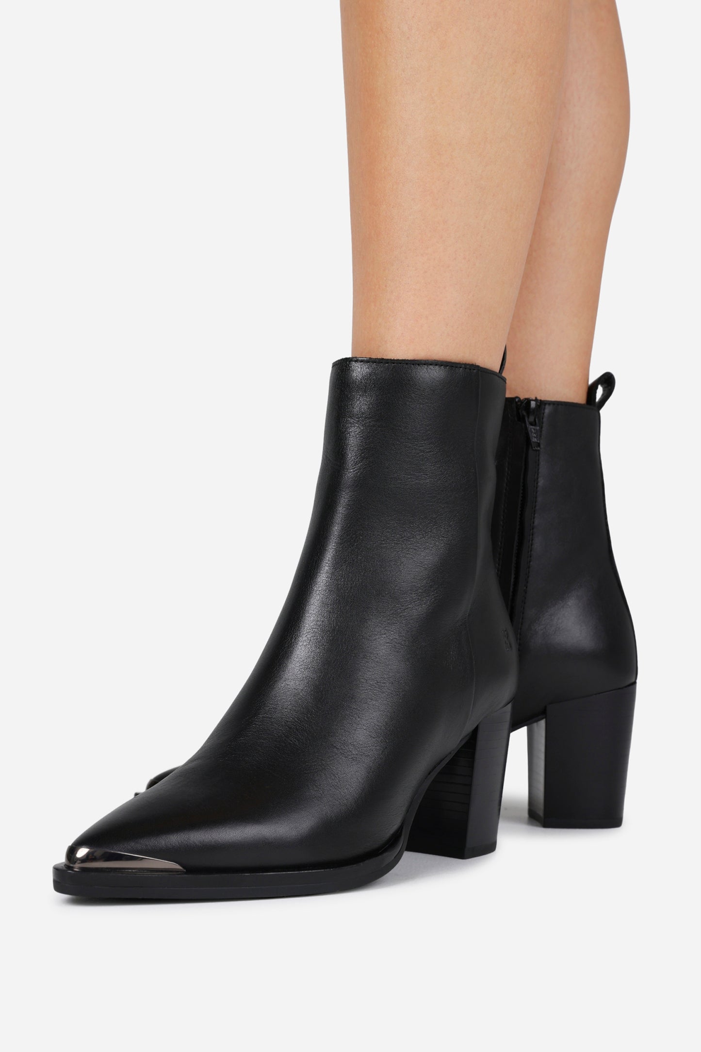 americana-low | black