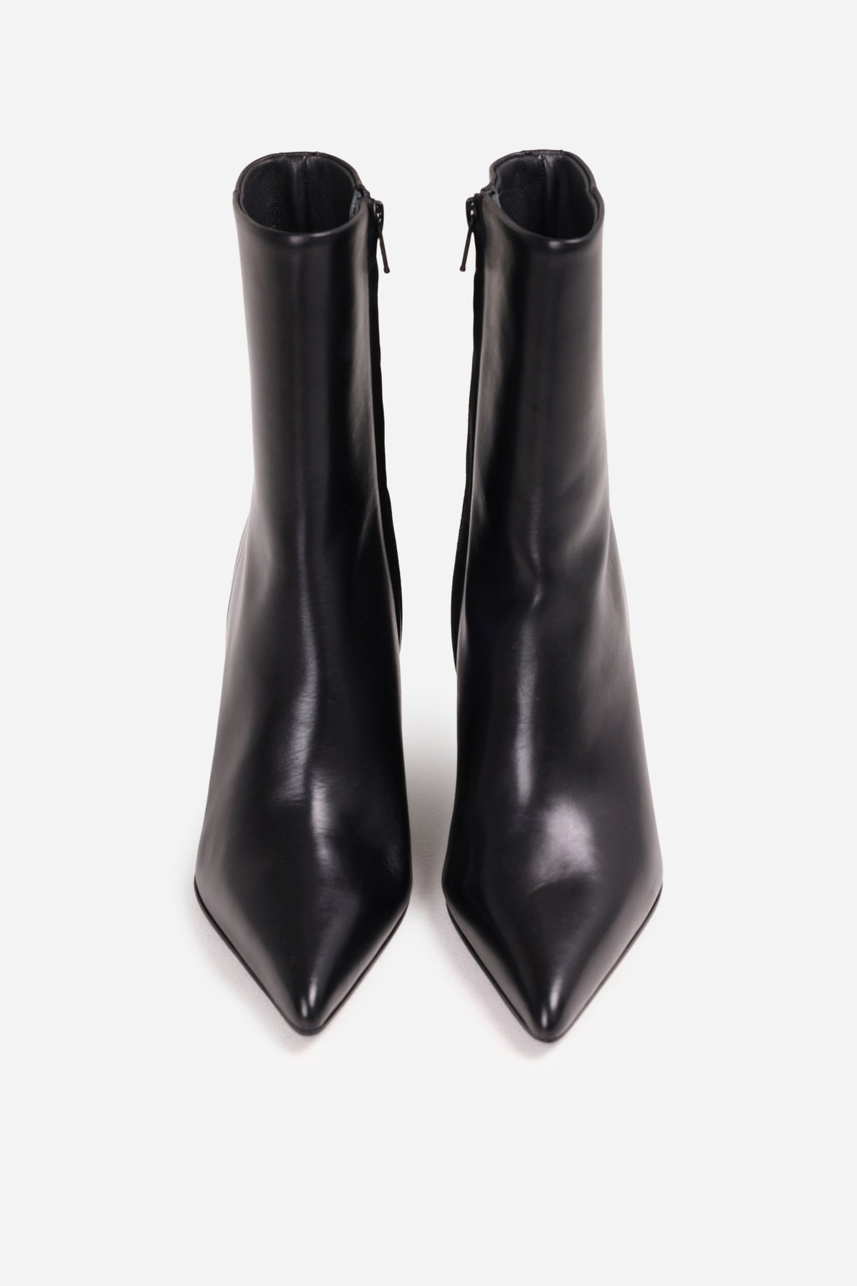 selin-a | black