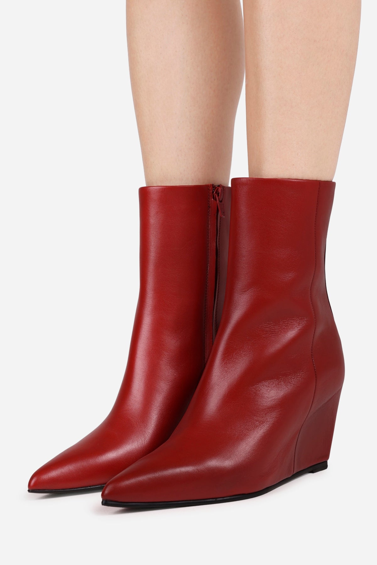 selin-a | lava red
