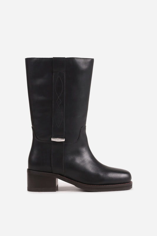 ky-ley | black/dark brown