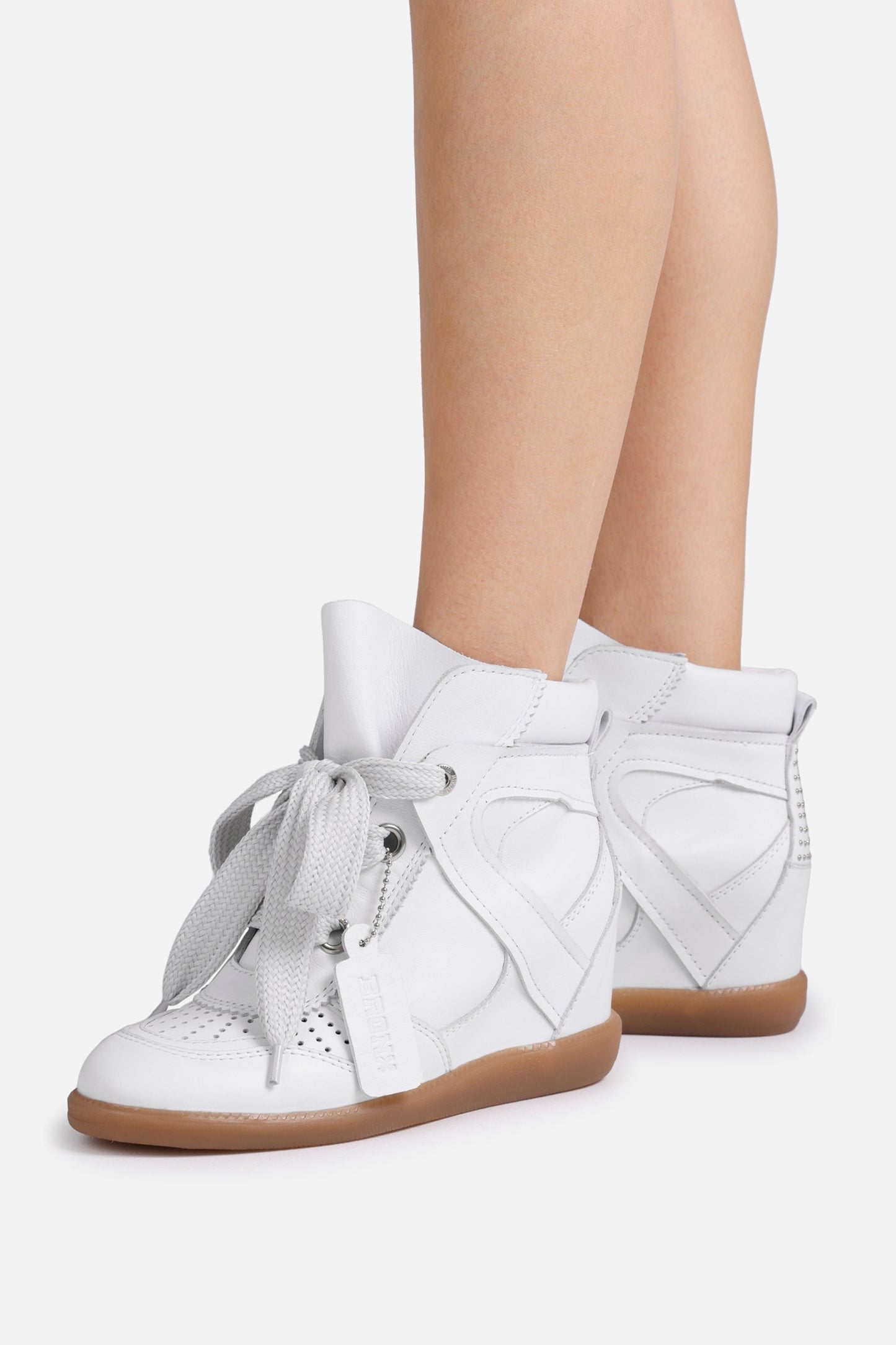 Jae-yy | off white/gum