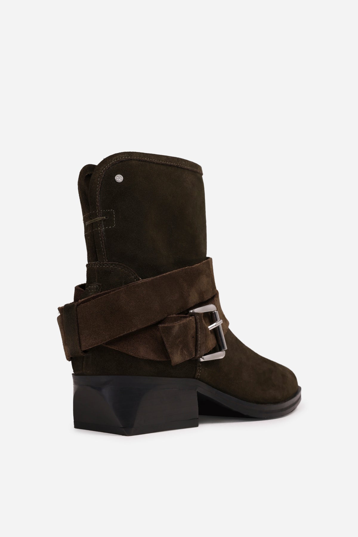 brod-ey | khaki