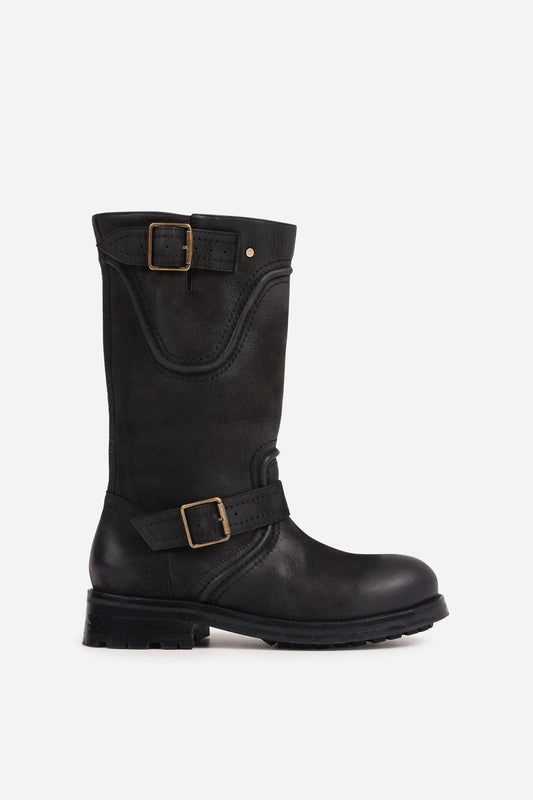 strick-er | black