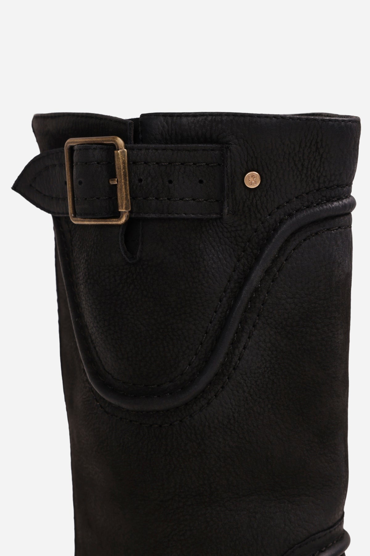 strick-er | black