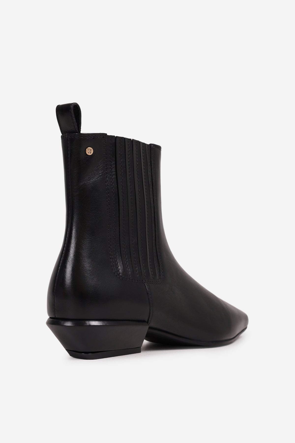 vienn-a | black