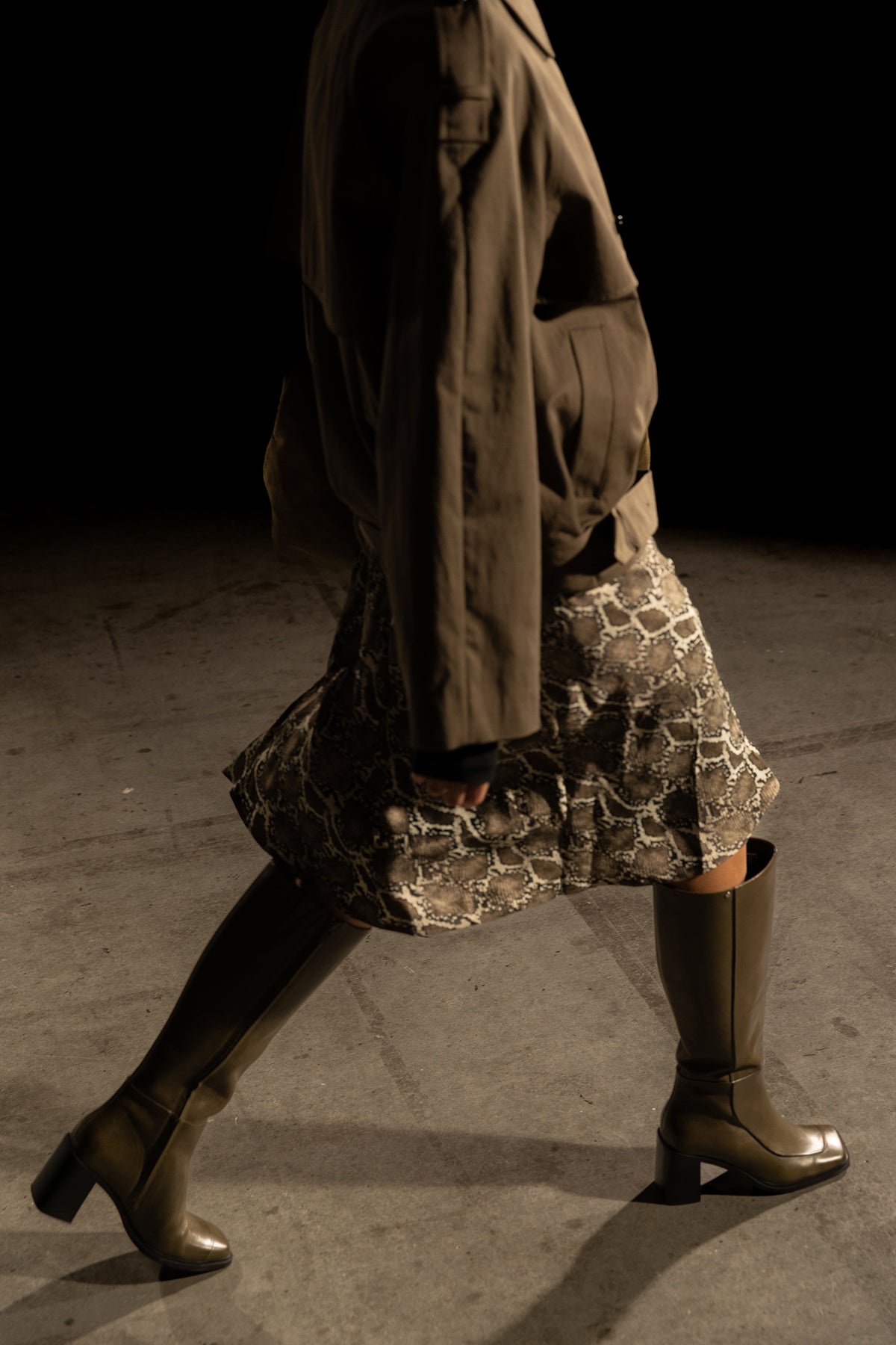 new-corfu | khaki