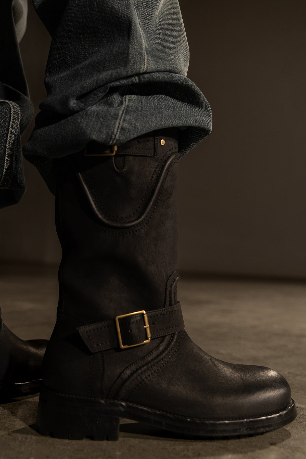 strick-er | black