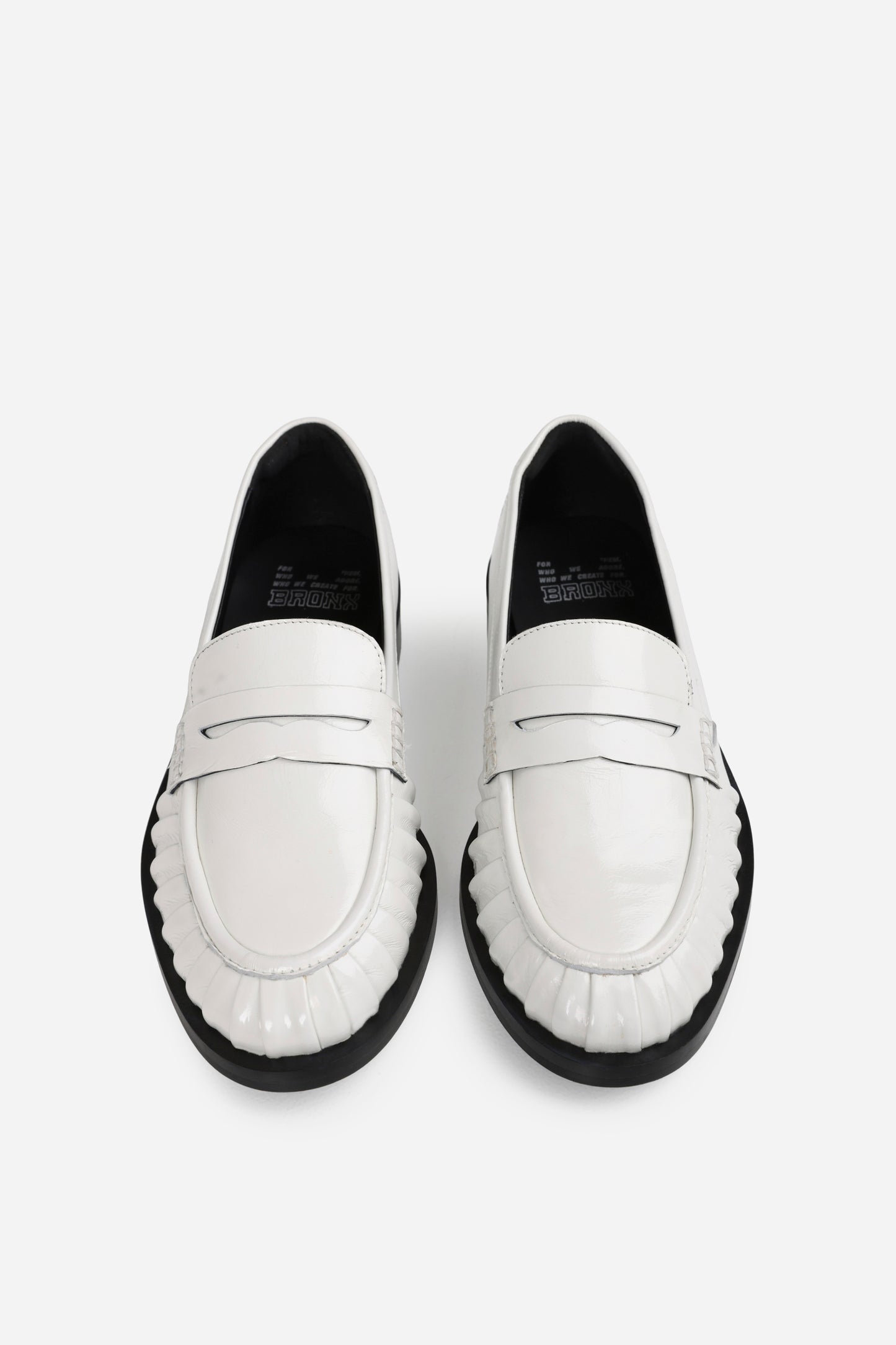 next-wagon | off white/black