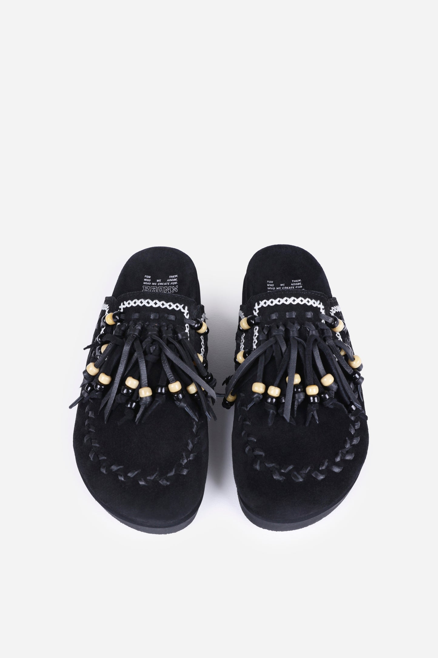 bo-nnie | black/oatmilk