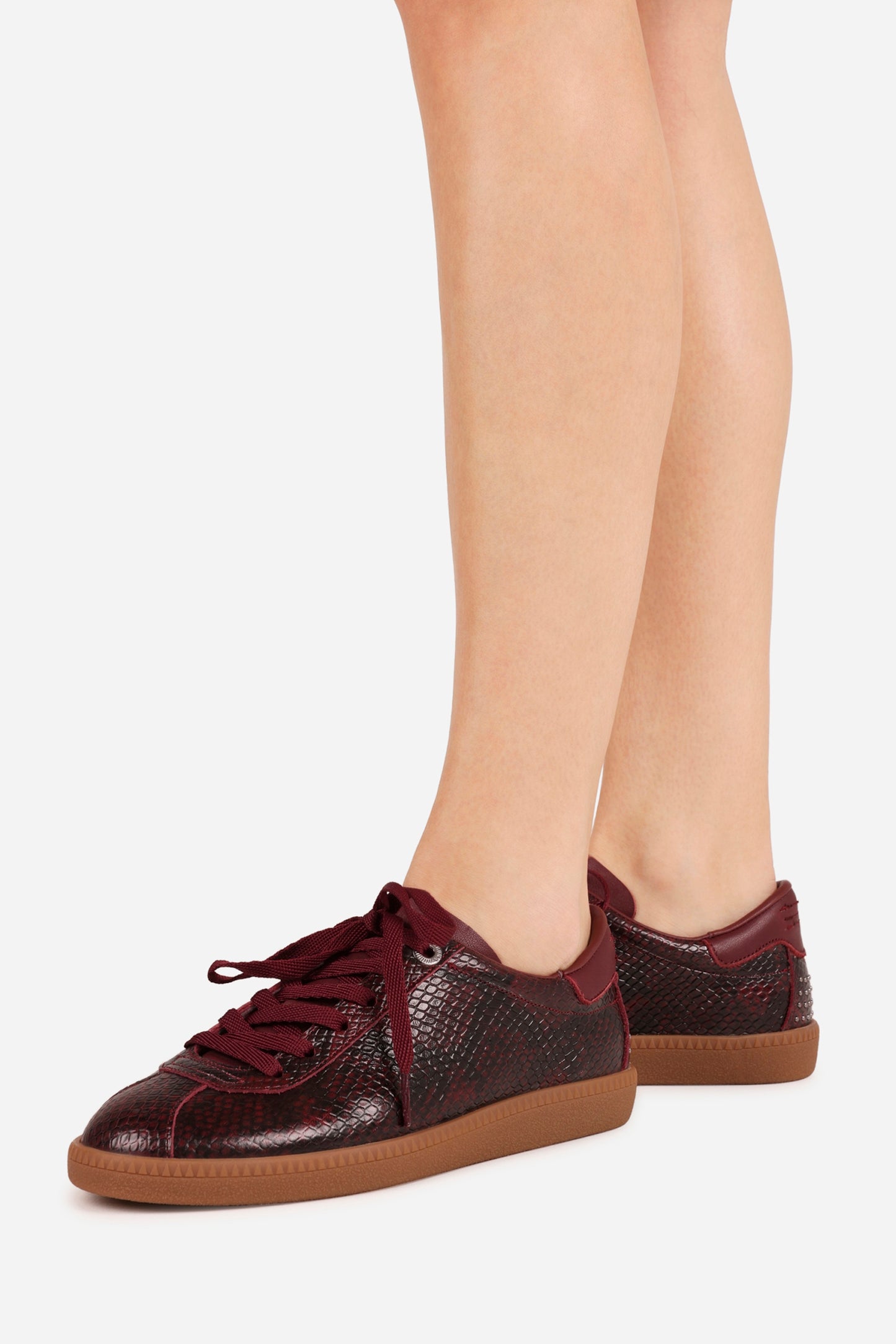 bob-bie | deep bordeaux