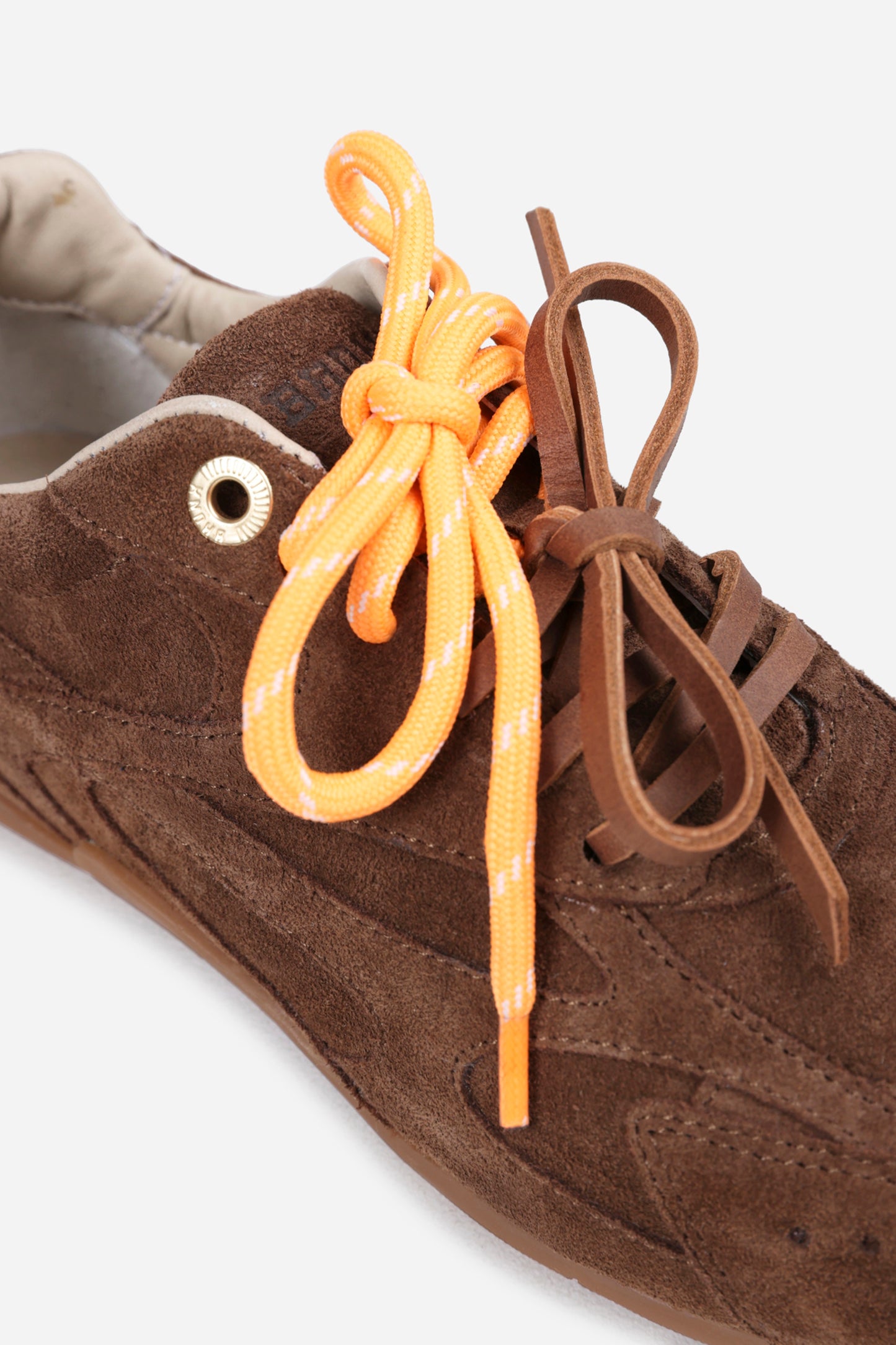 myr-aa | walnut brown