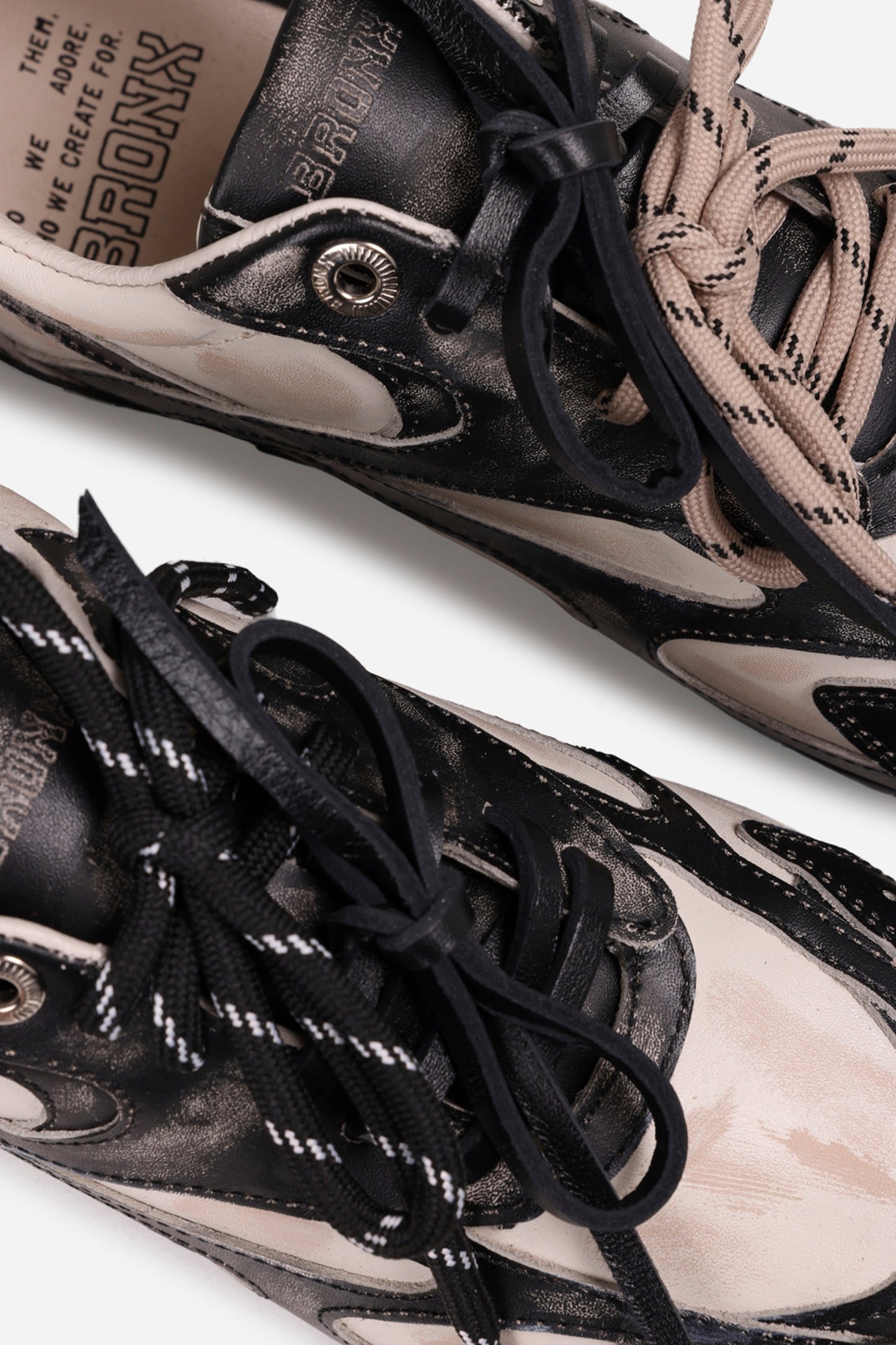 myr-aa | black/off white/blush