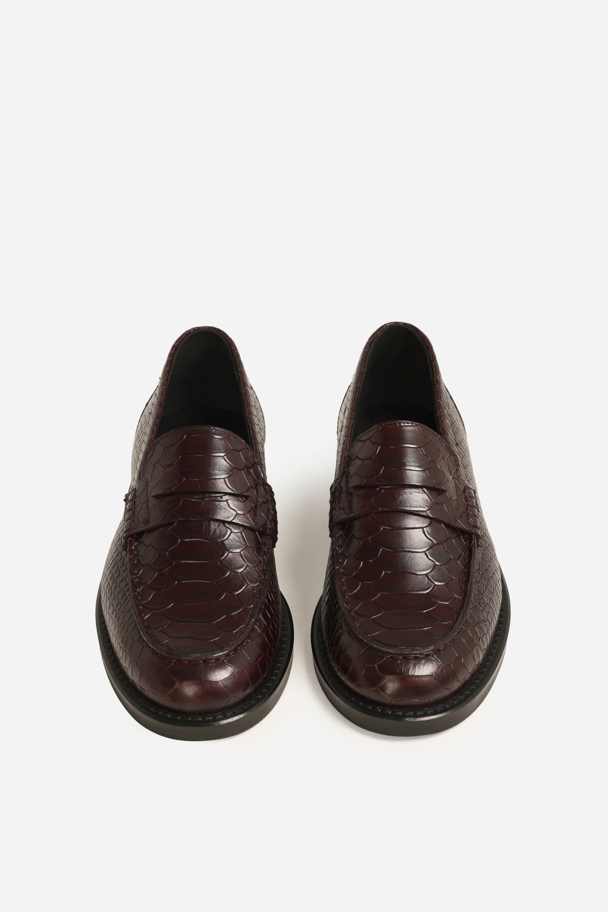 tran-sitt | deep bordeaux