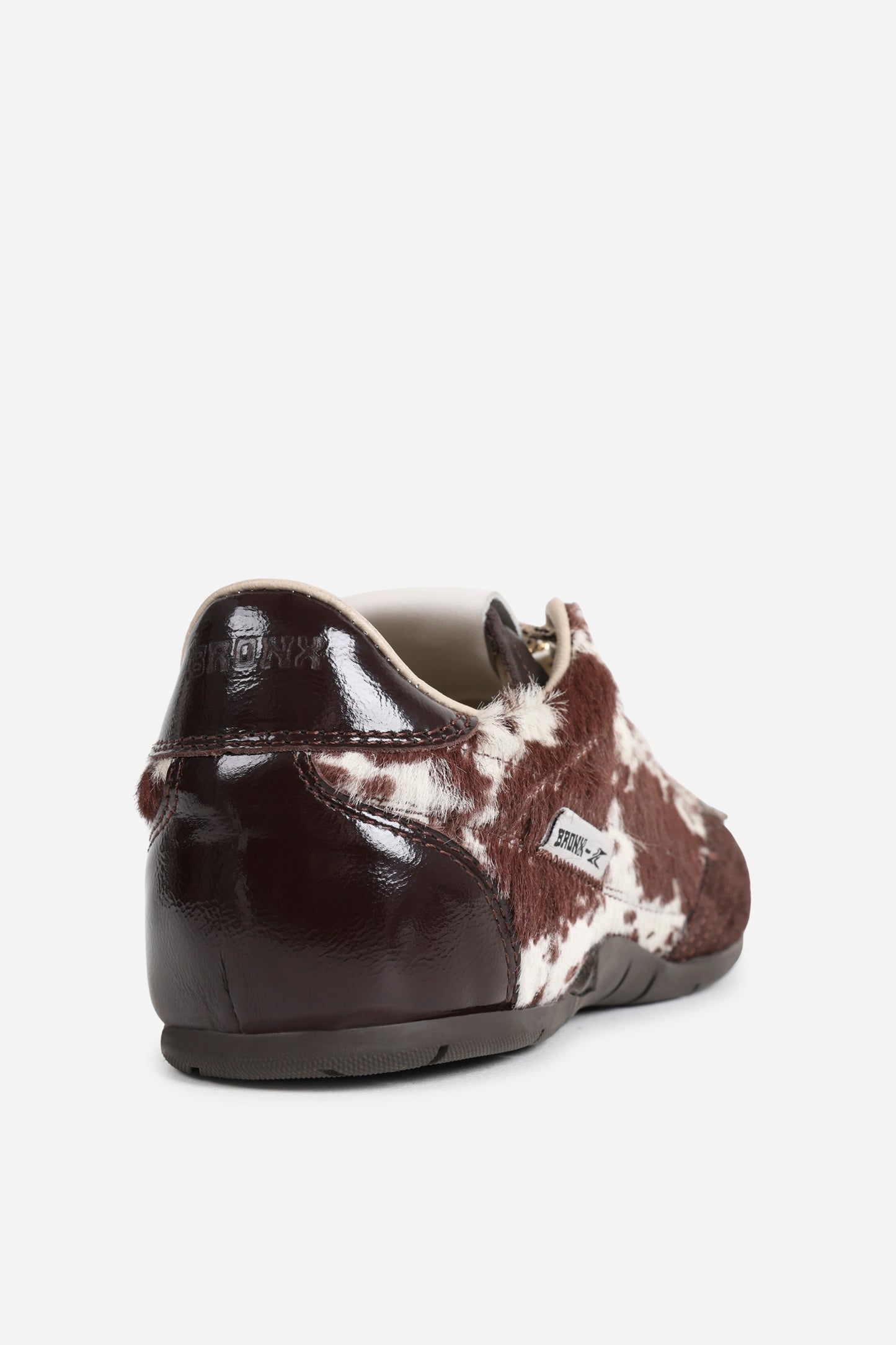 myr-aa | coffee bean/off white