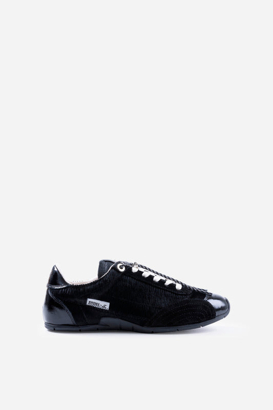 myr-aa | black