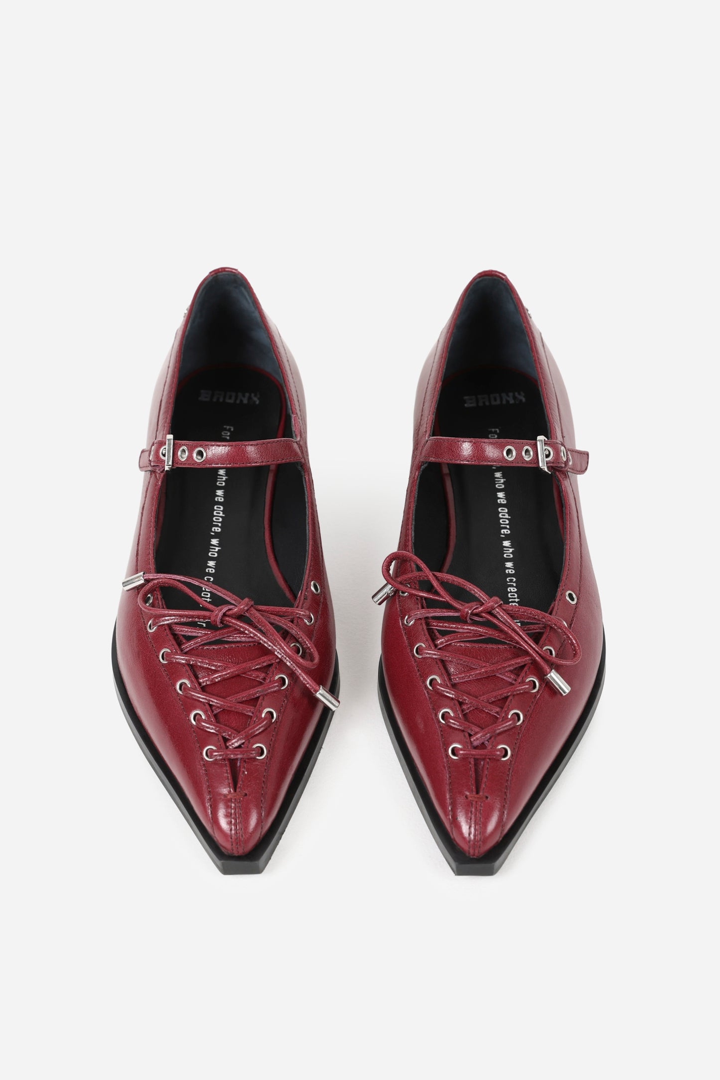 laur-ynn | winter oxblood