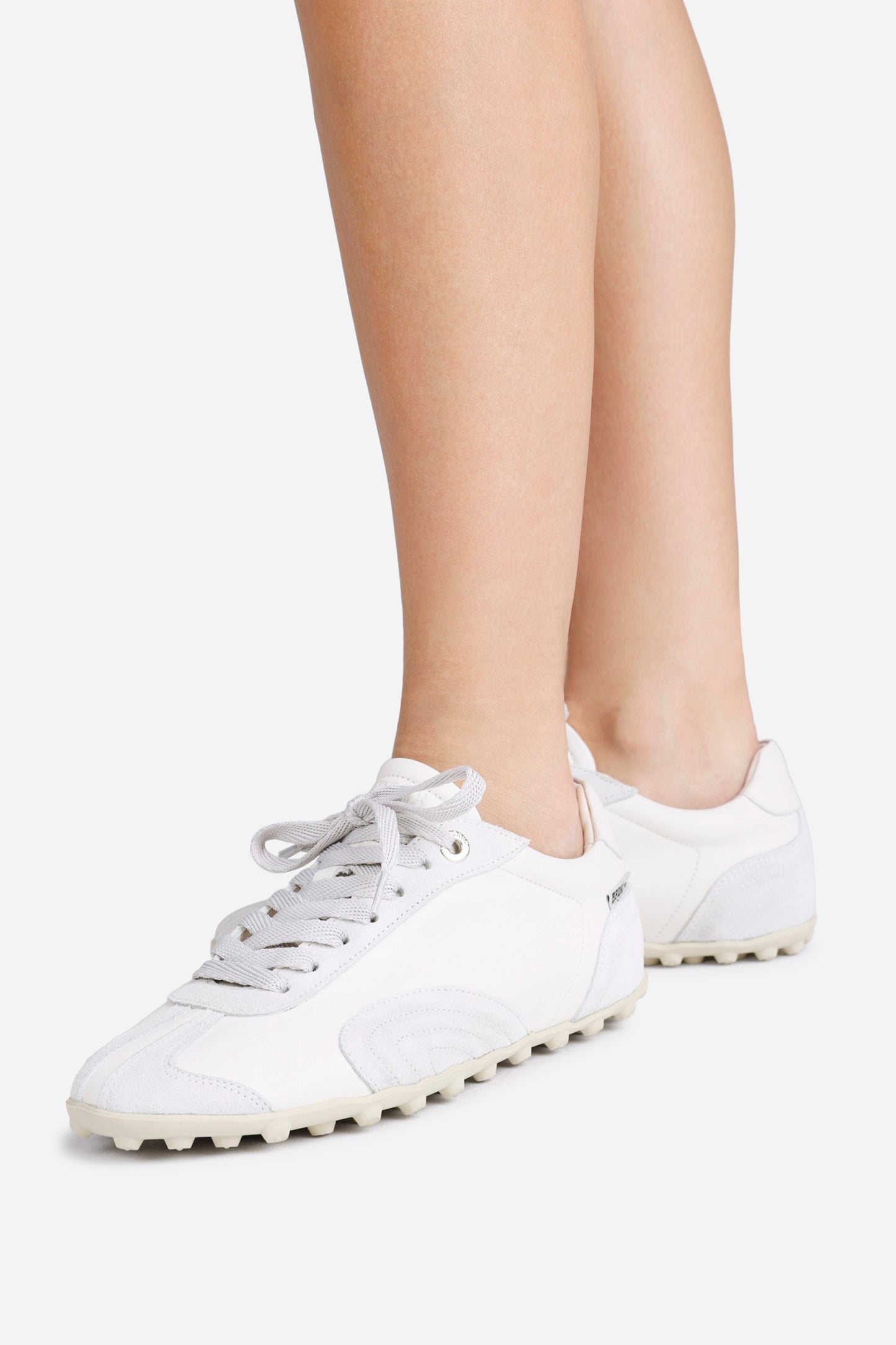 gravit-yy | off white