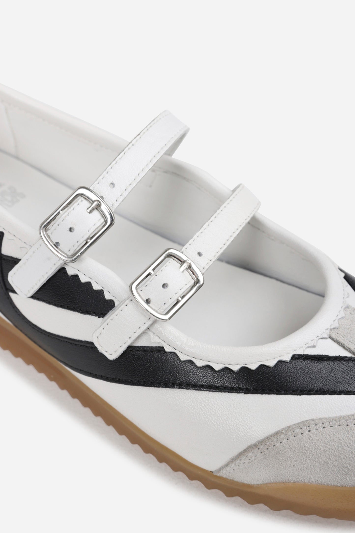 cli-oo | off white/black/gum