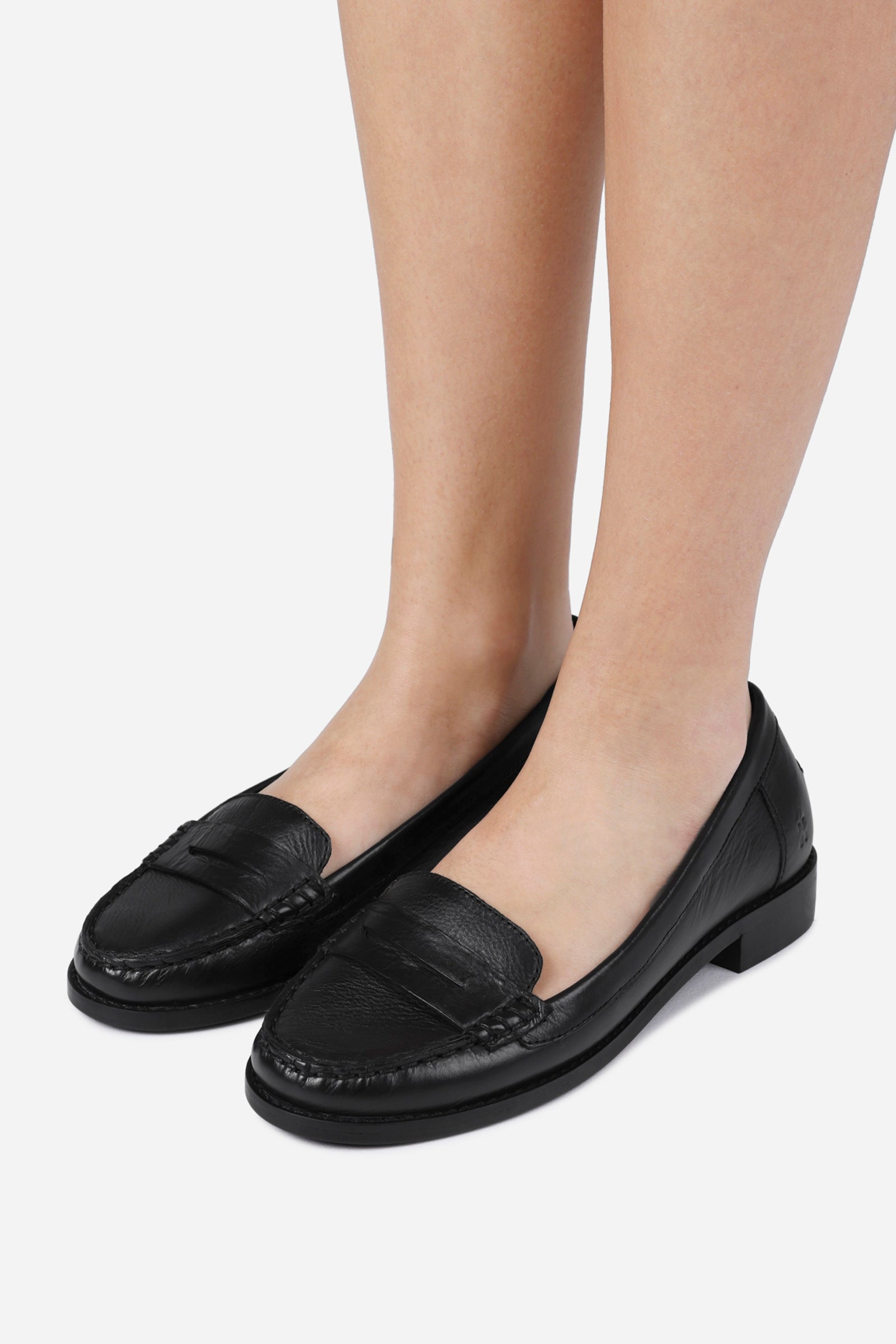 new-rana | black – BRONX