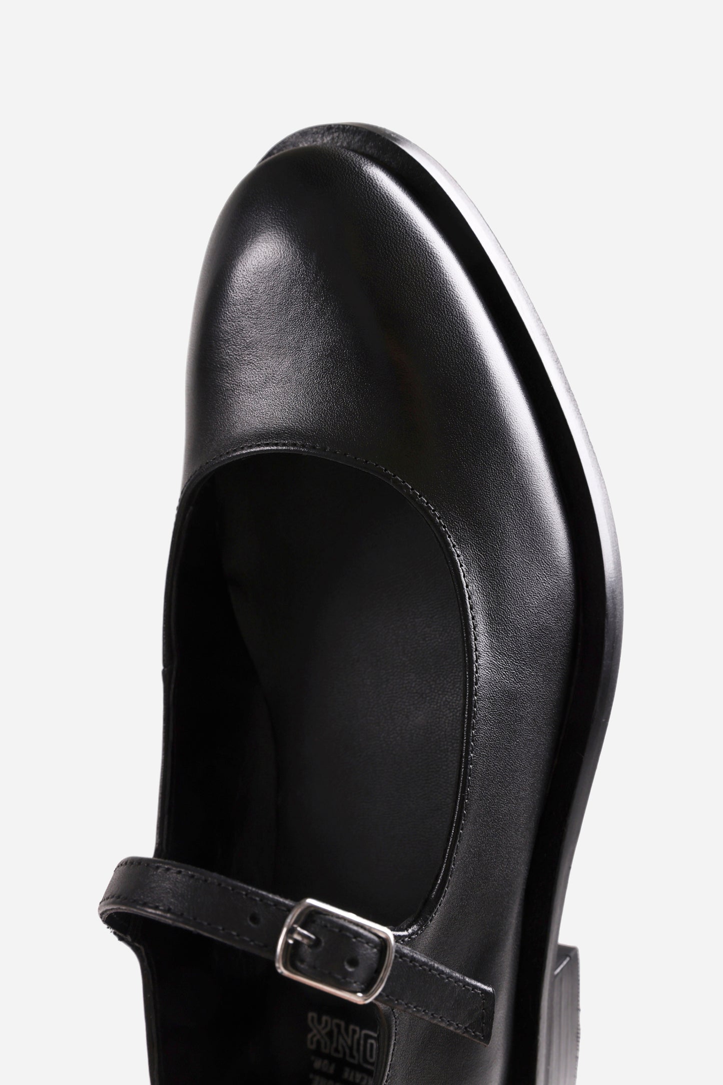 next-wagon | black