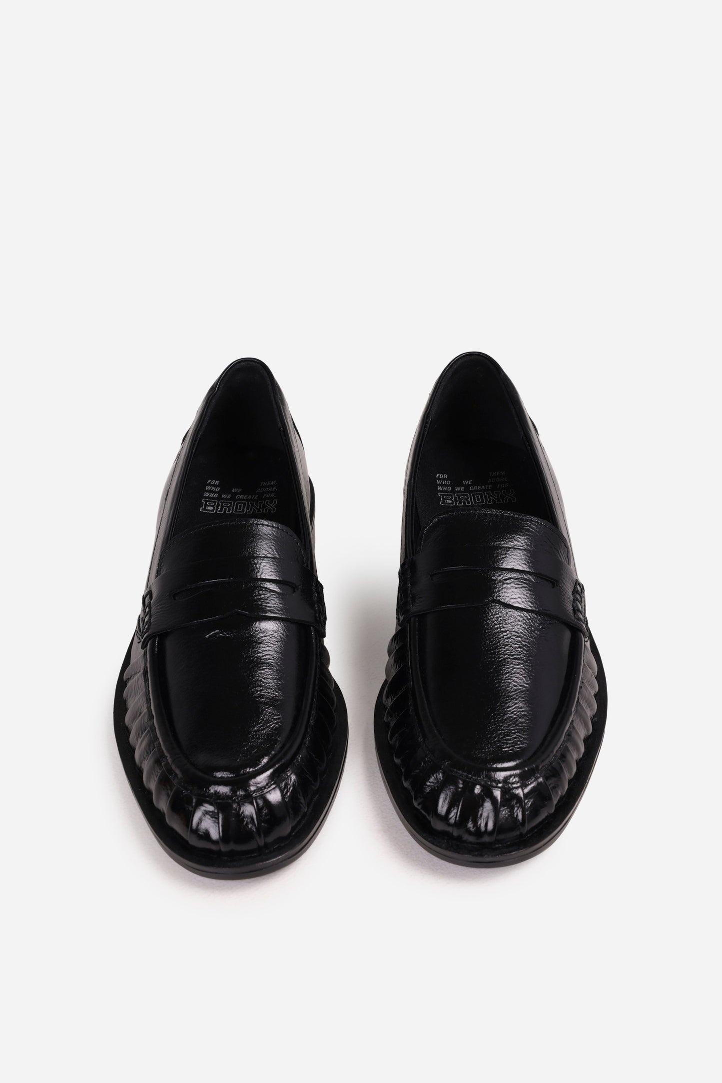 next-wagon | black