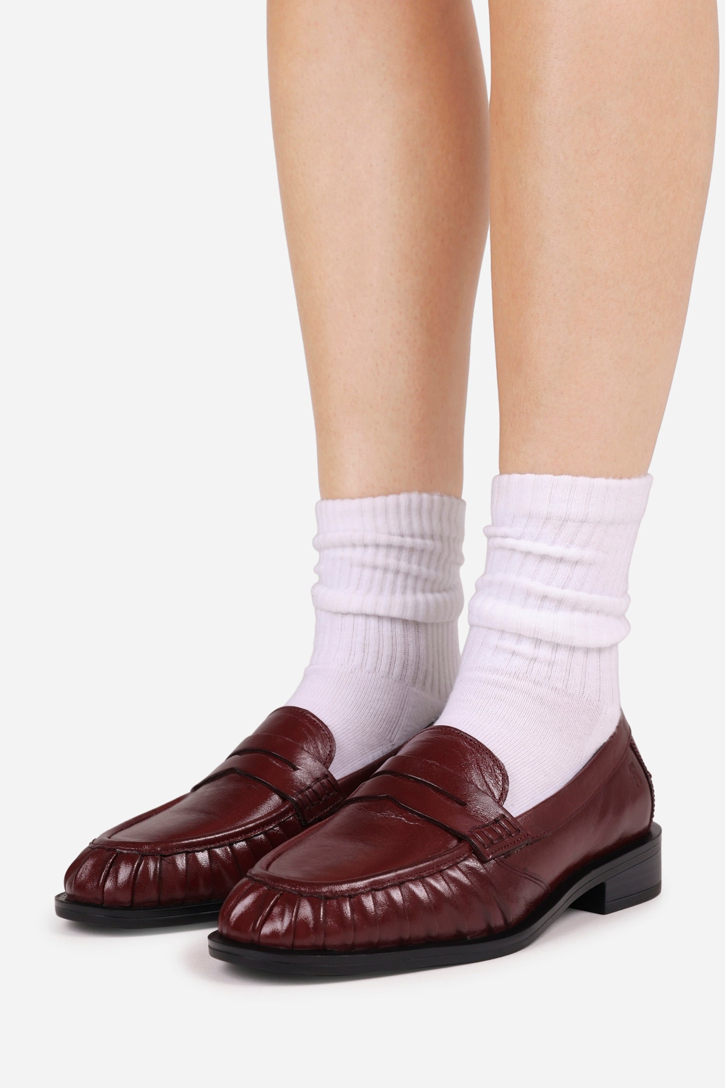 next-wagon | deep bordeaux