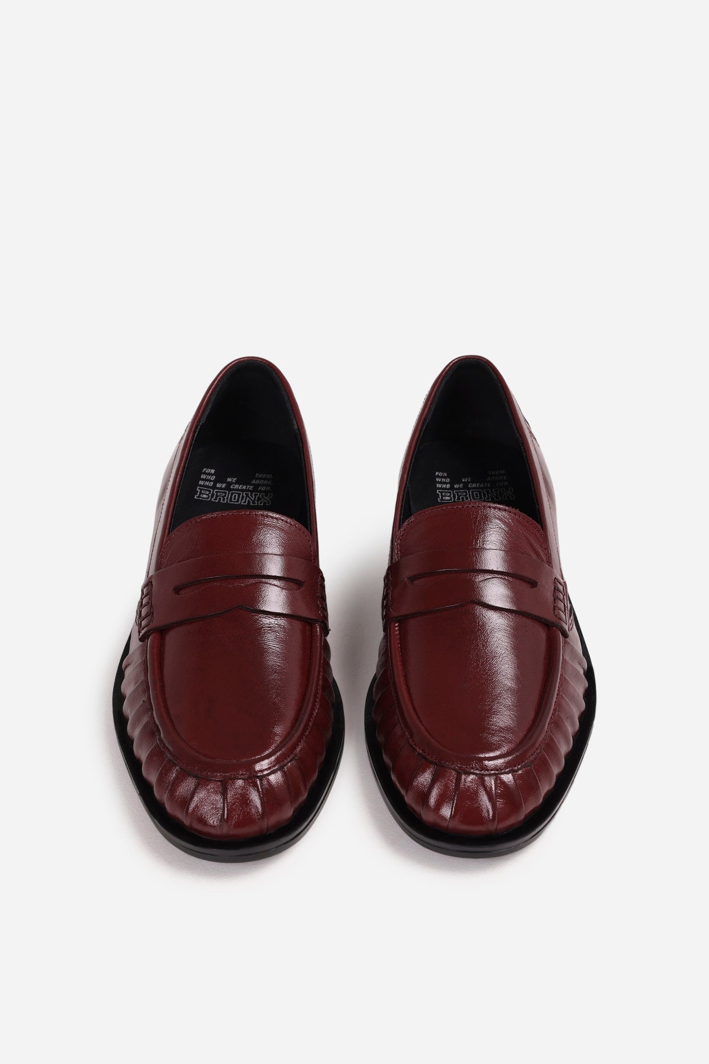 next-wagon | deep bordeaux