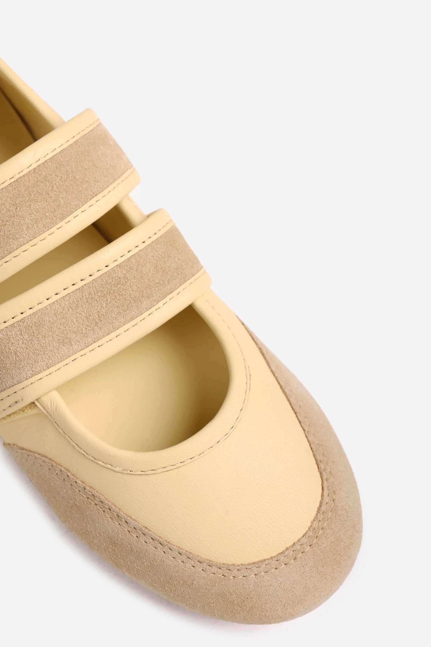 zenday-a | butter yellow