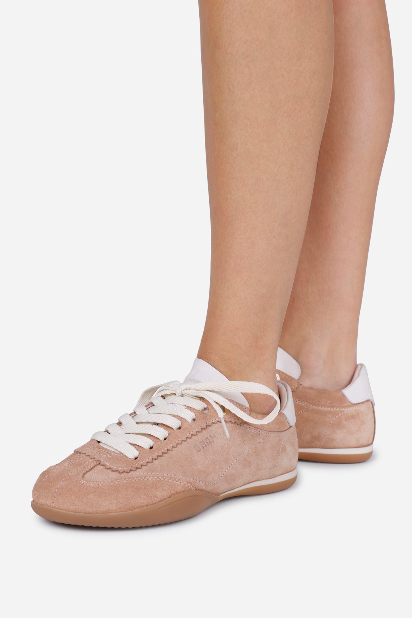 park-err | mocha mousse/off white