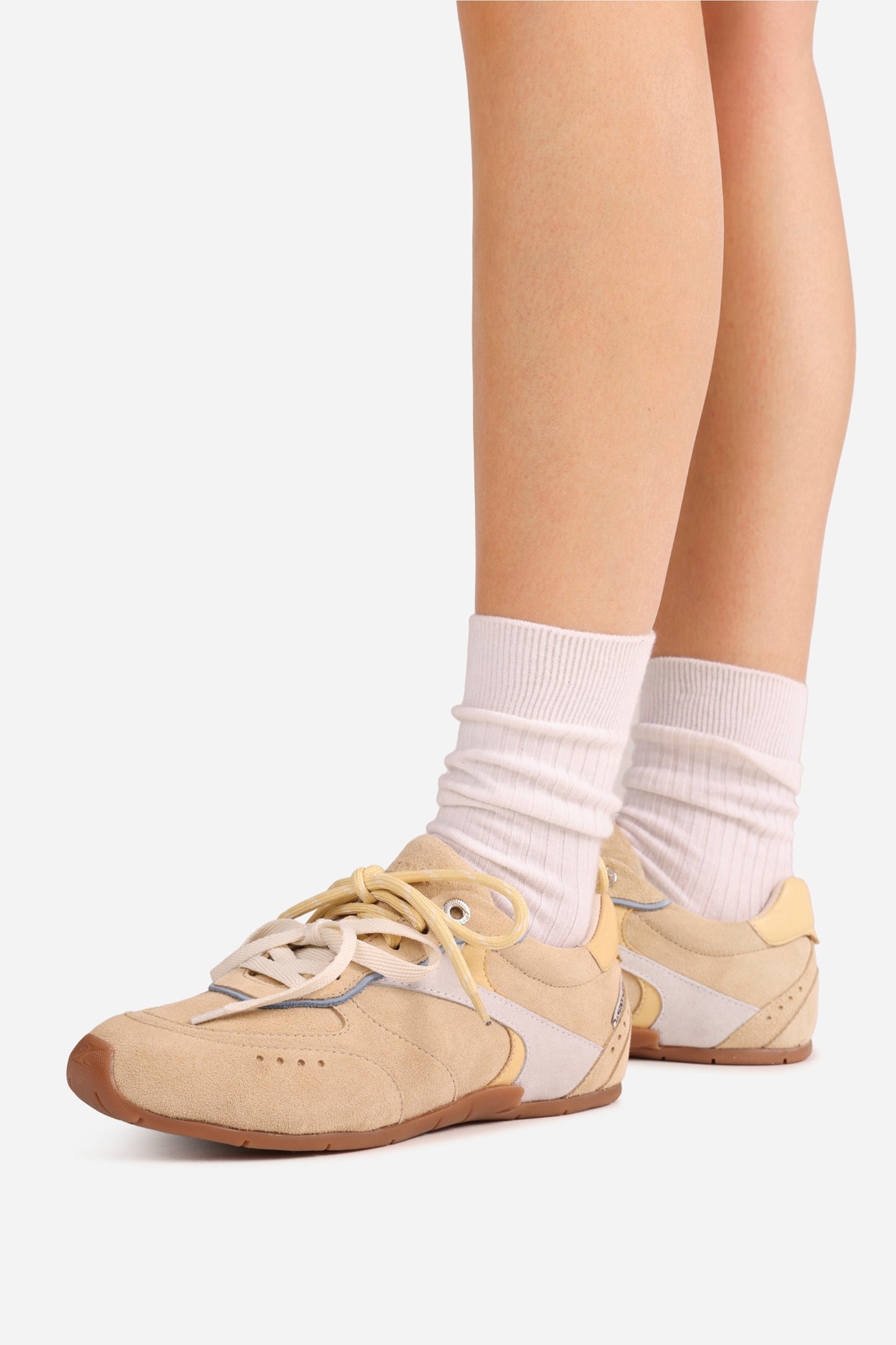 Myr-aa | butter yellow/off white