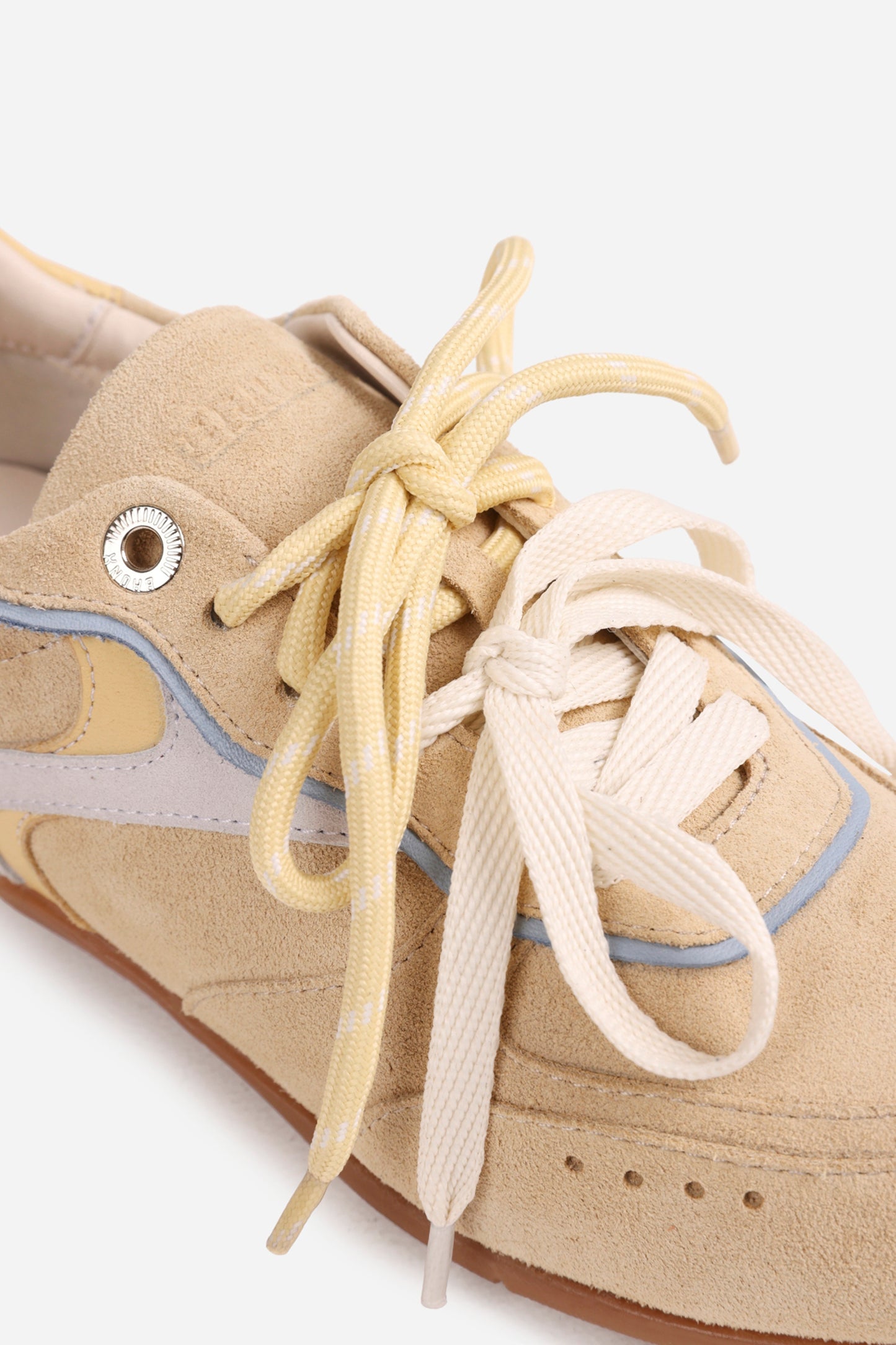 Myr-aa | butter yellow/off white