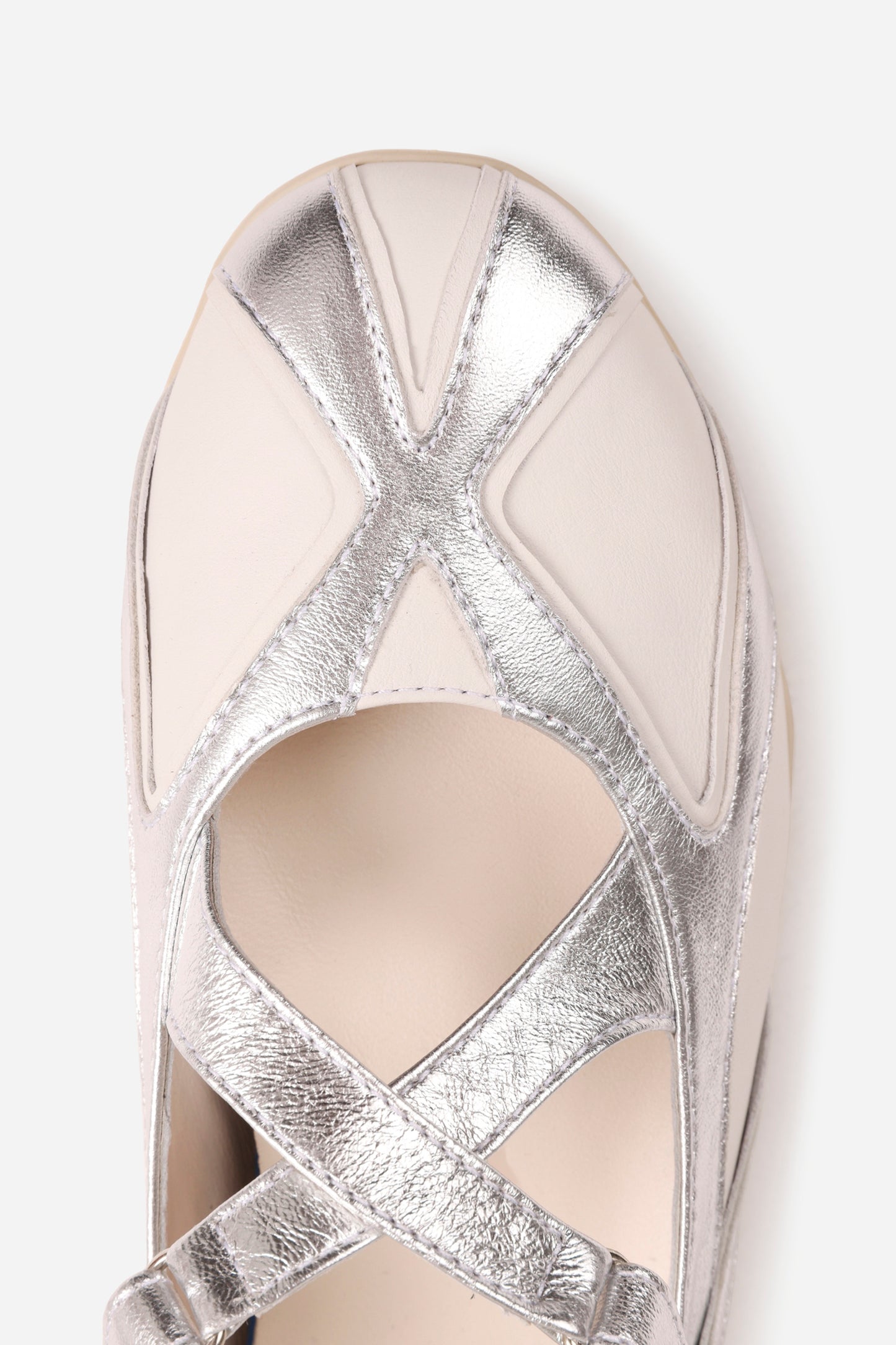 Gravit-yy | silver/off white/oatmilk