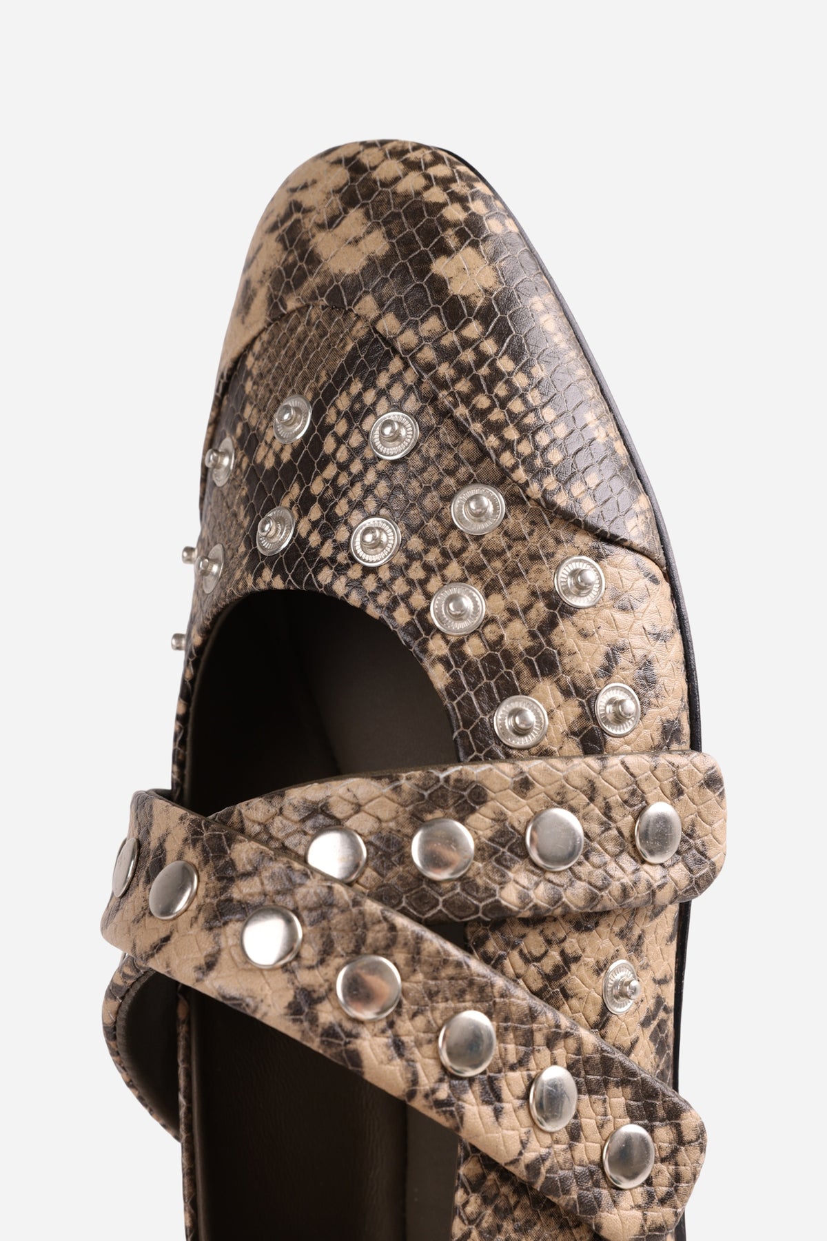 ser-ajaa | stone olive