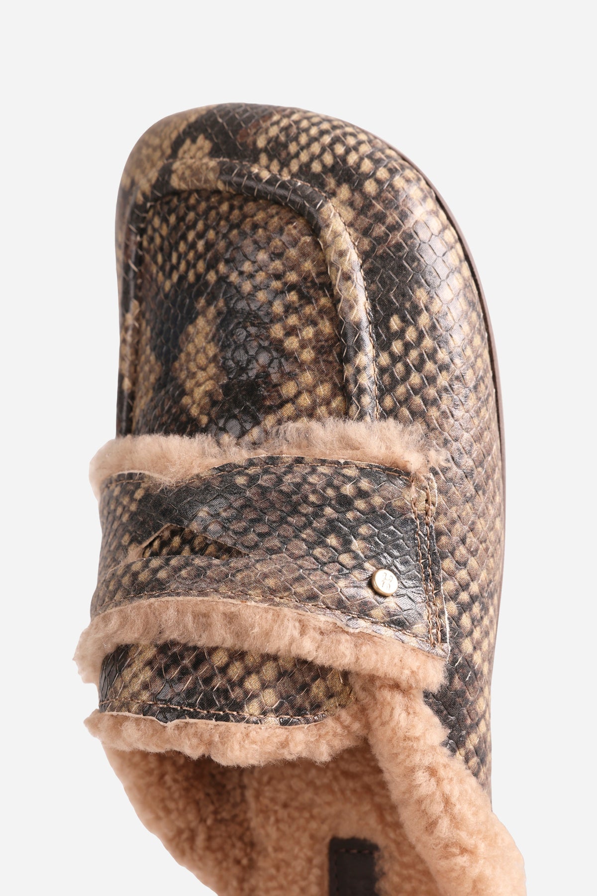 jaxx-ie | stone olive