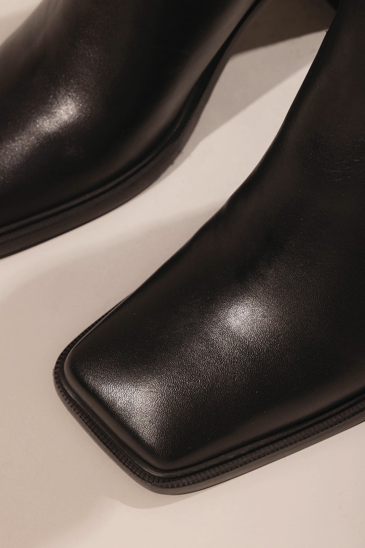 new-corfu | black