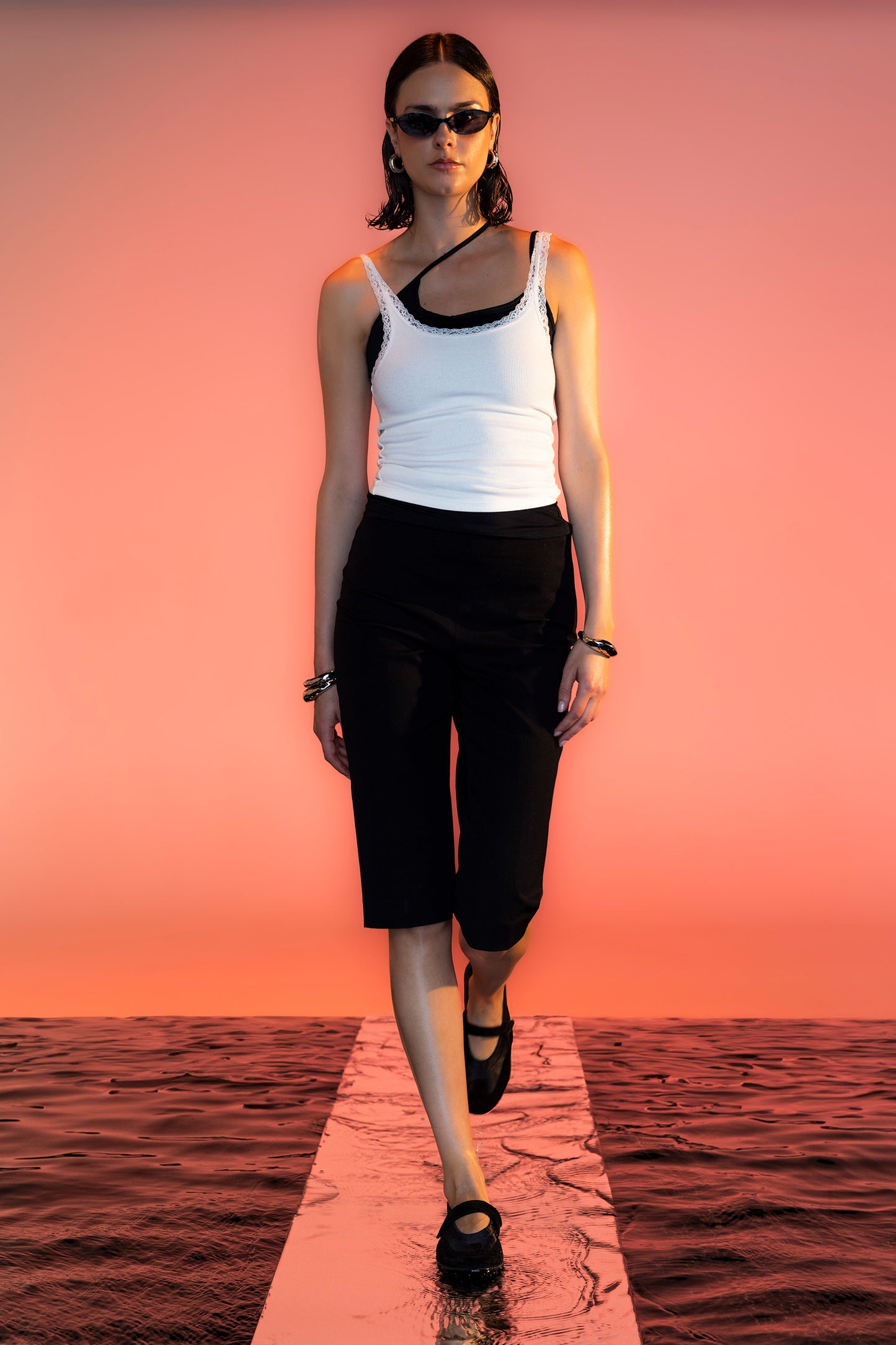 gravit-yy | black