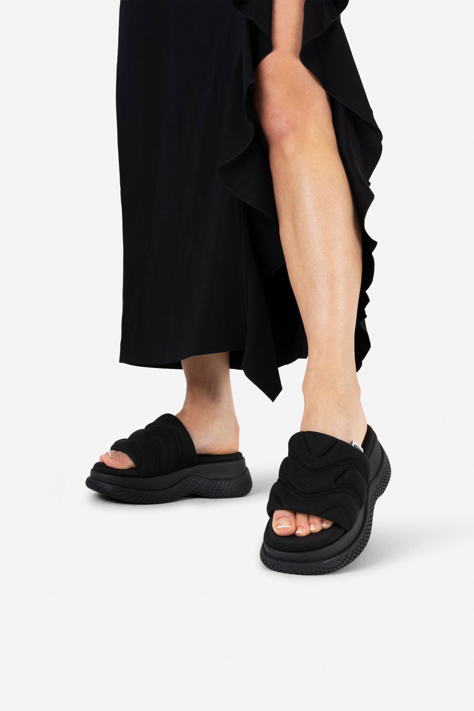 Slipper Bru te black