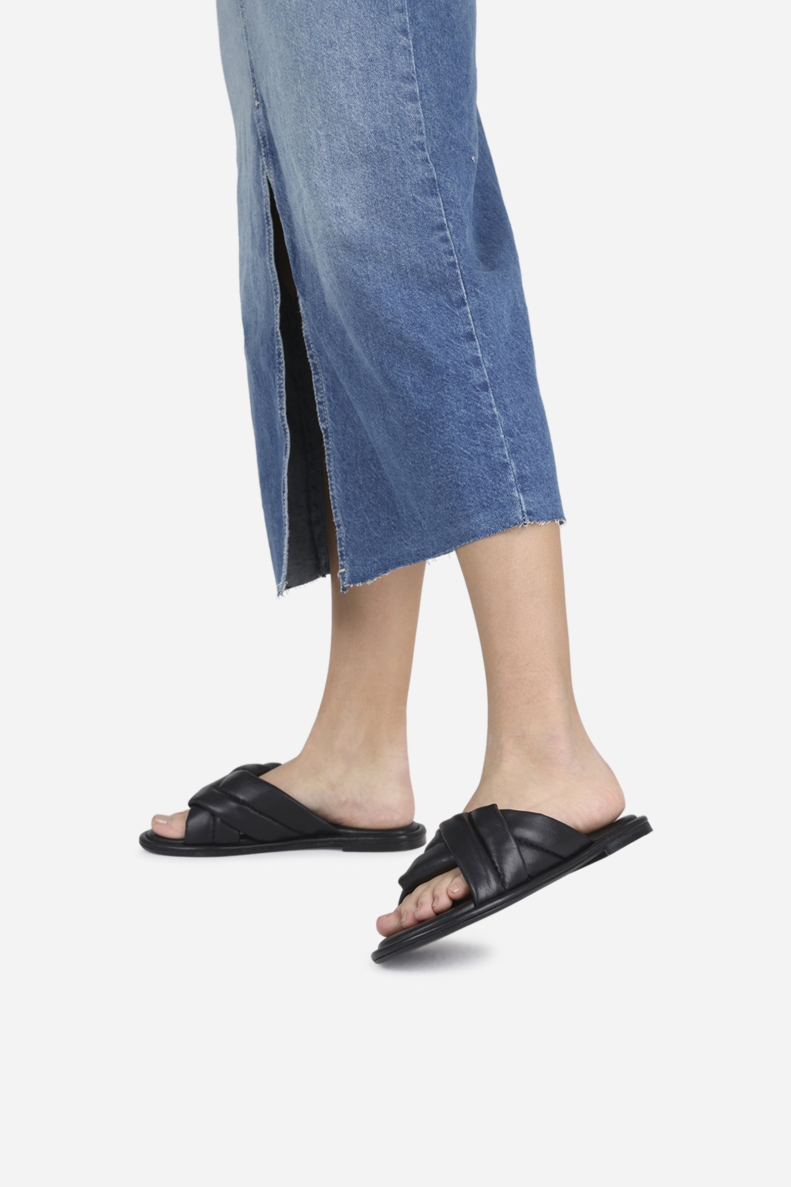 Sandal Delan y black